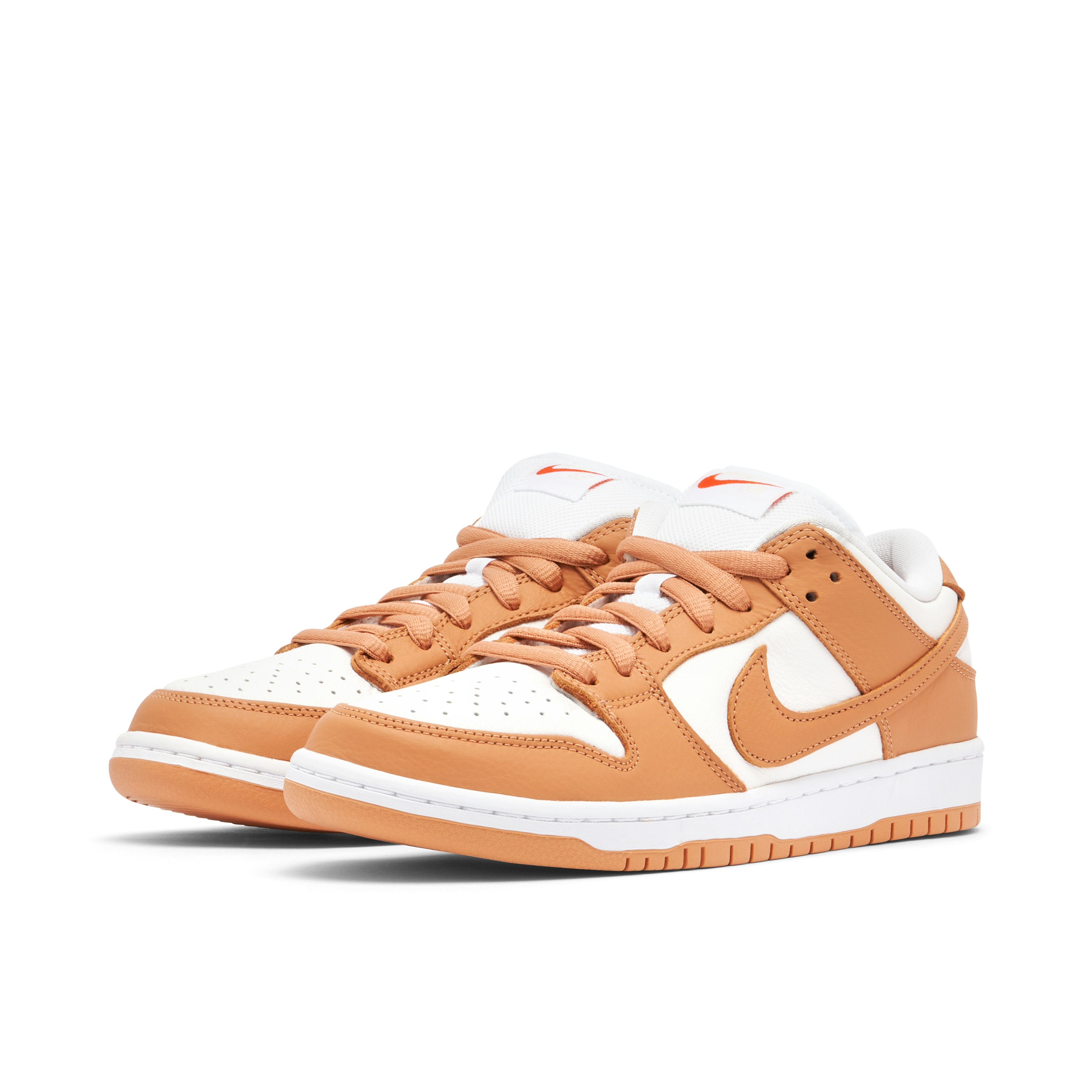 Nike SB Dunk Low Light Cognac
