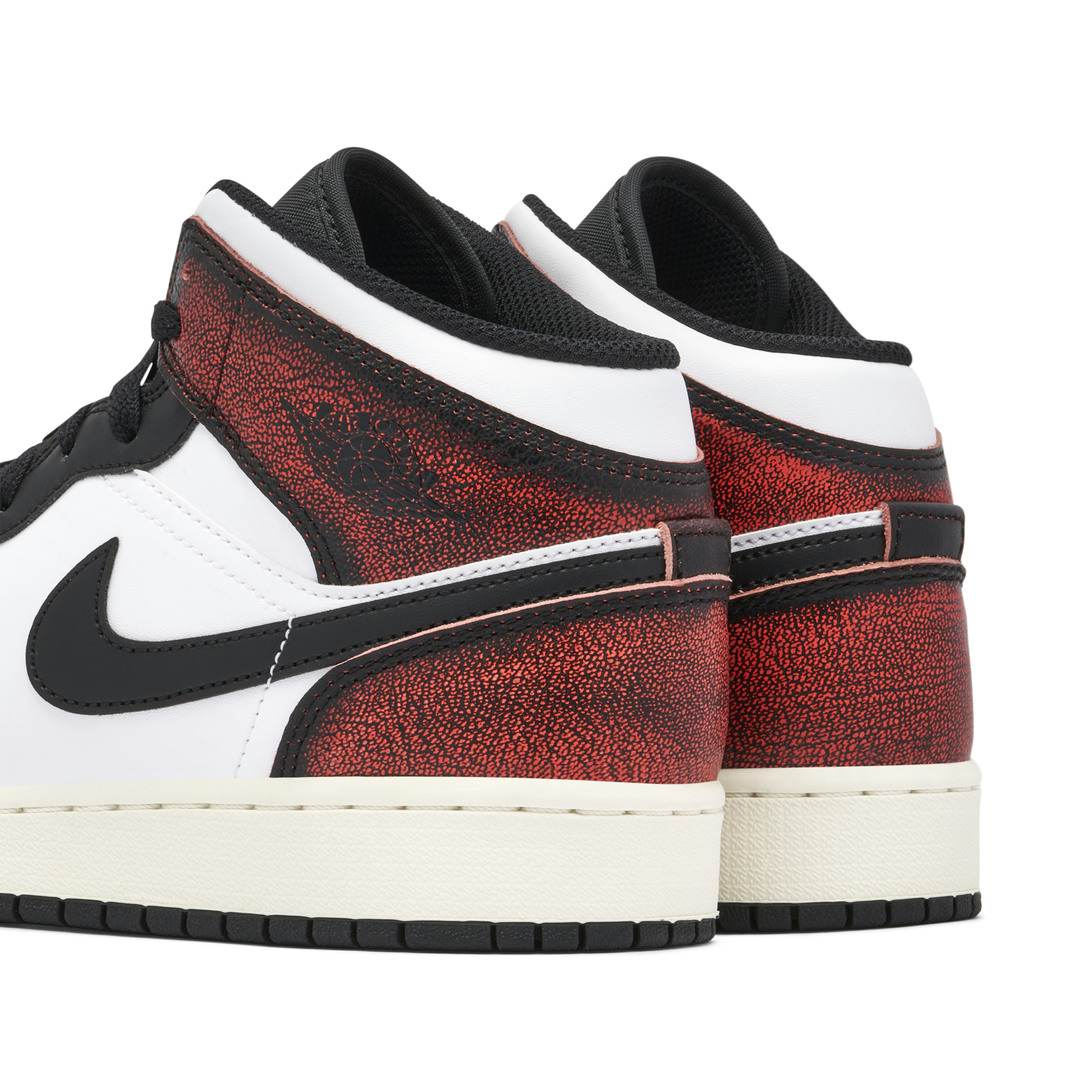 Air Jordan 1 Mid SE Black Infrared 23 GS