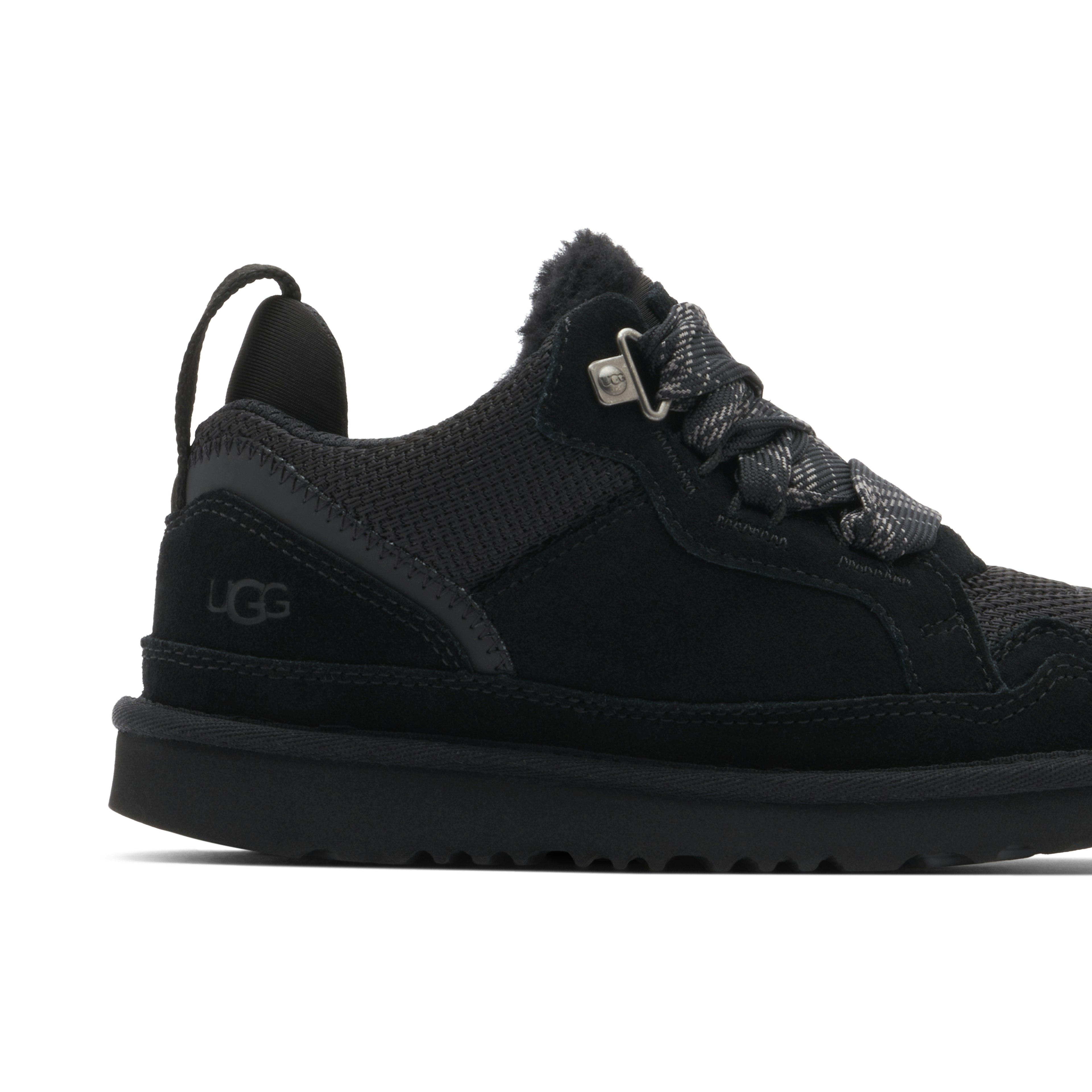 UGG LOWMEL BLACK KIDS