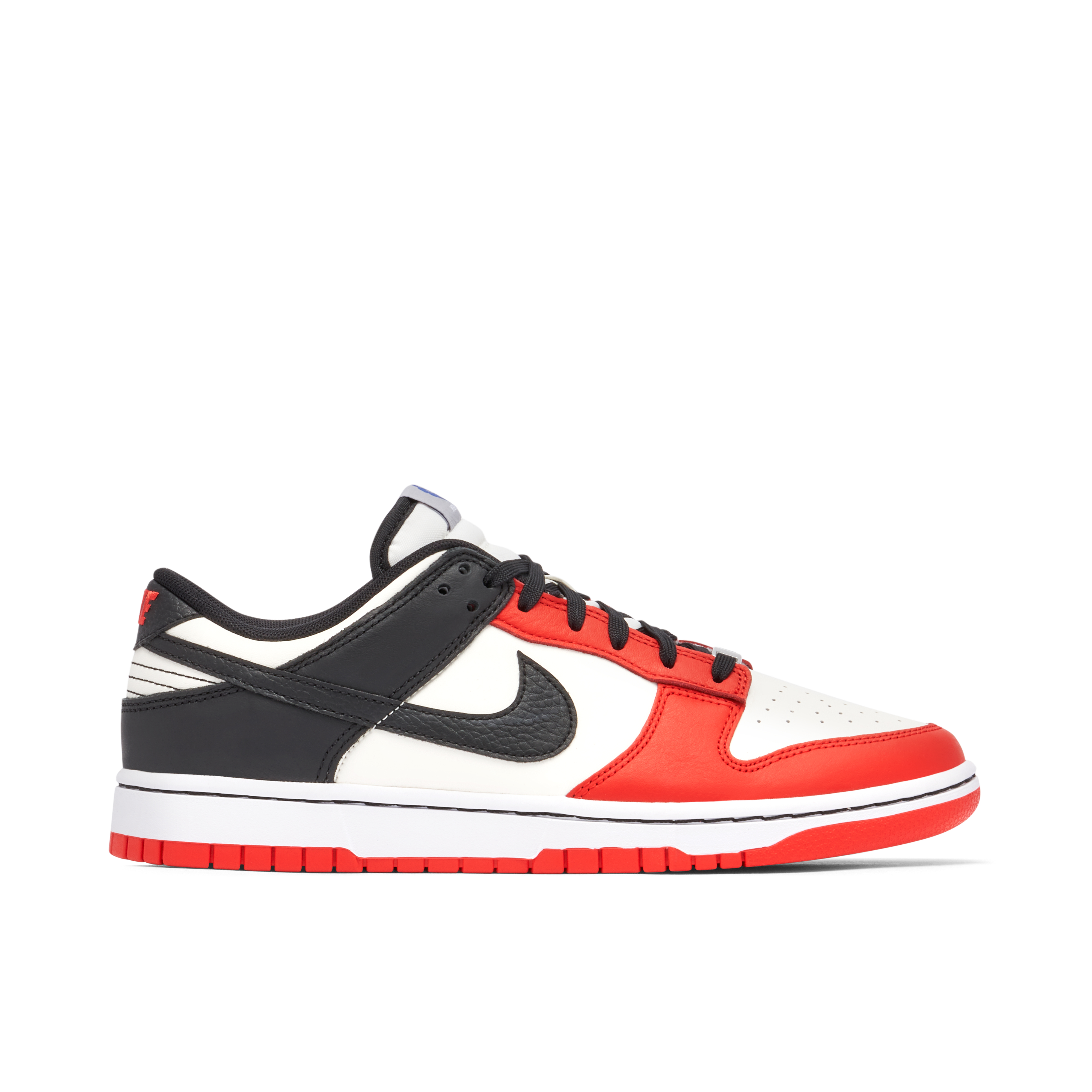 Nike dunk black and red hotsell