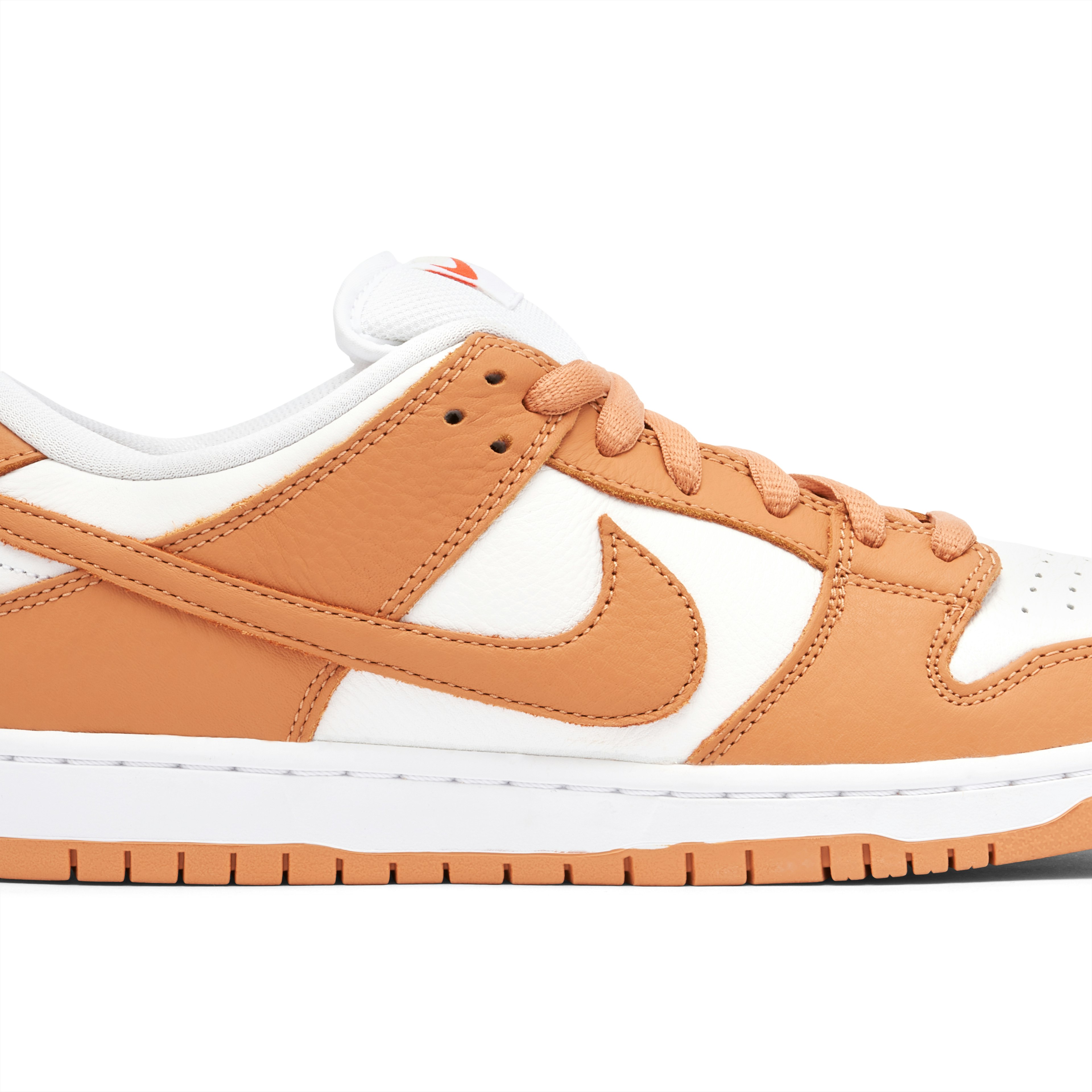 Nike SB Dunk Low Light Cognac