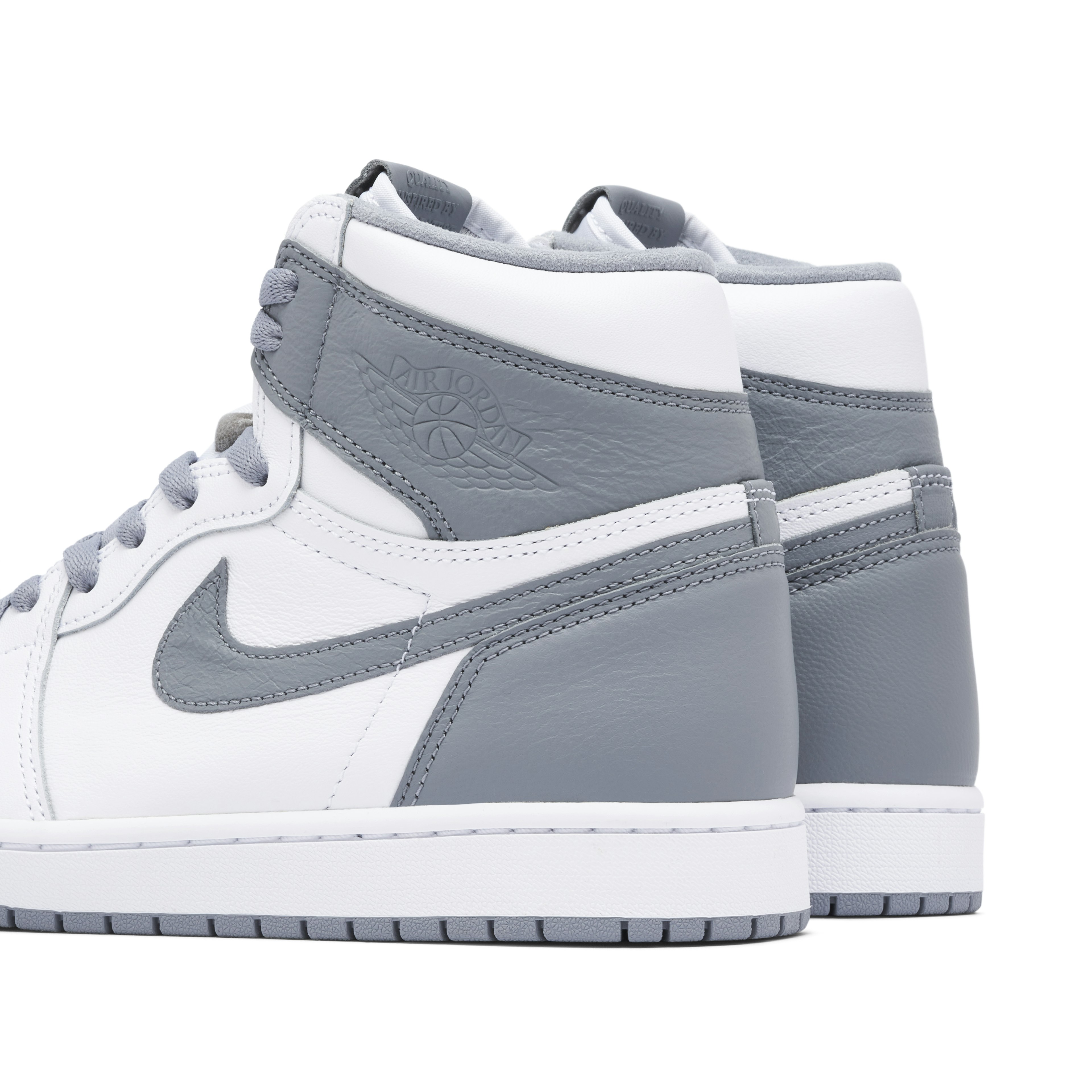 Air Jordan 1 Retro High OG Stealth
