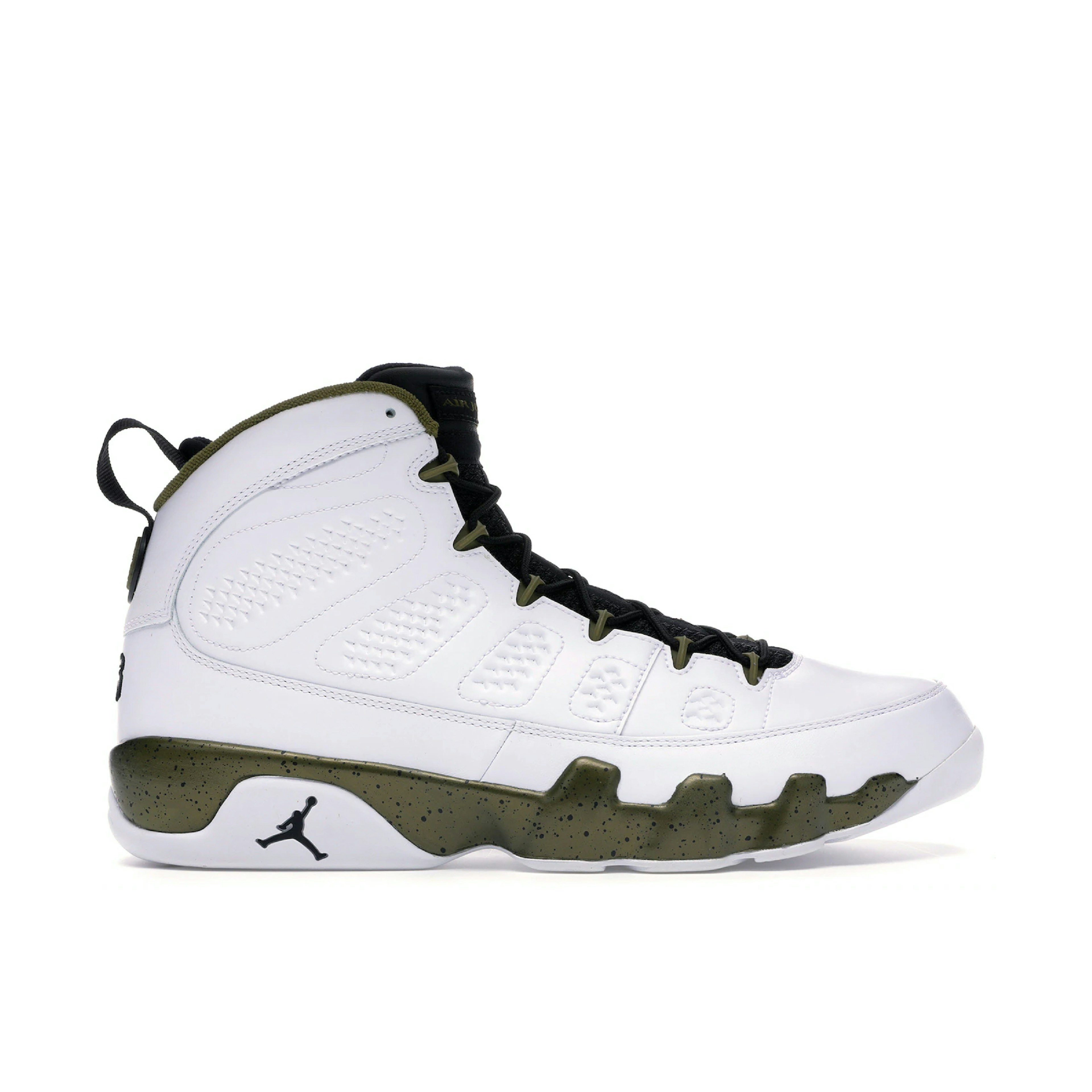Air Jordan 9 Statue (2015)