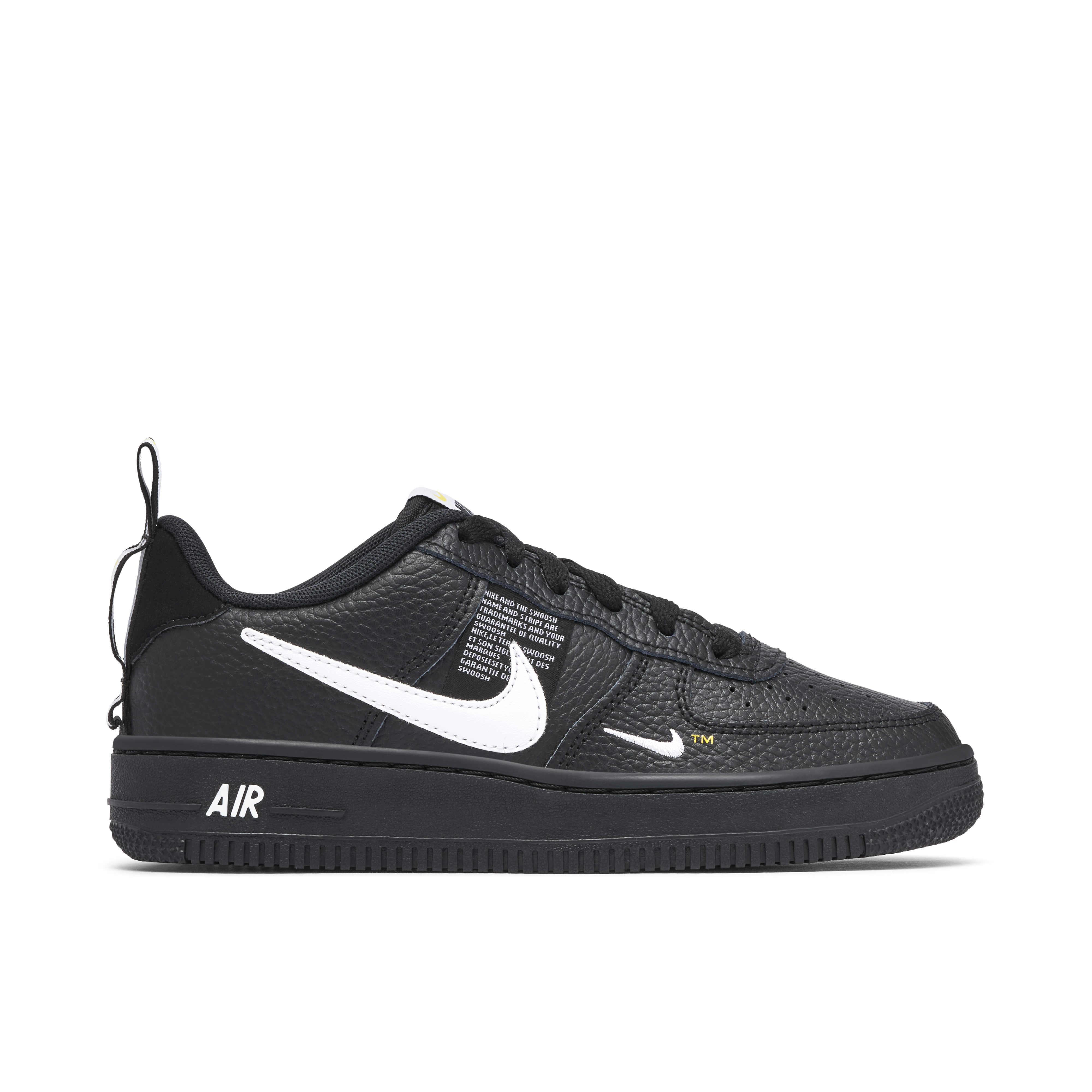 Nike air force 1 junior suede on sale