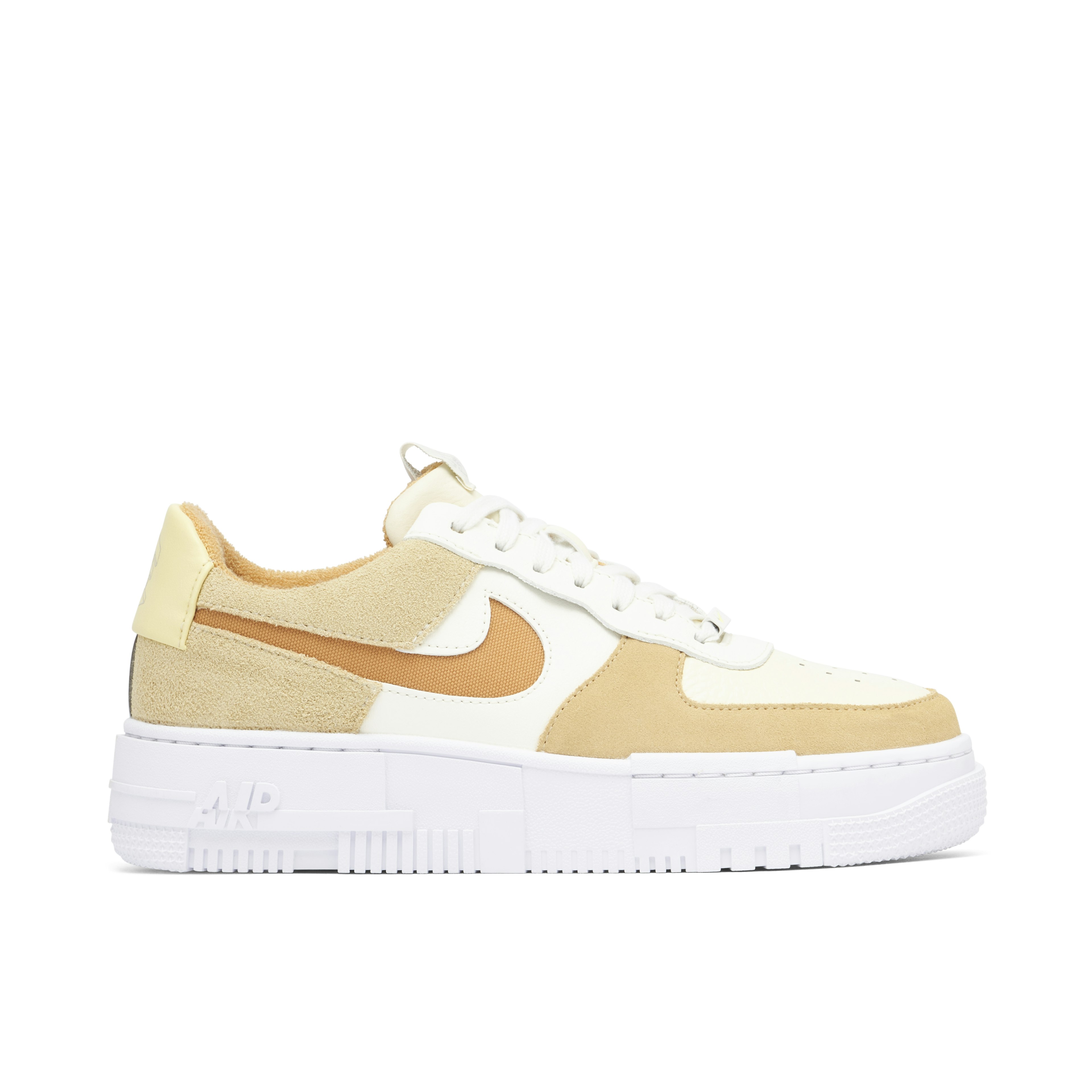 Nike Air Force 1 Low Pixel Sail Coconut Milk für Damen