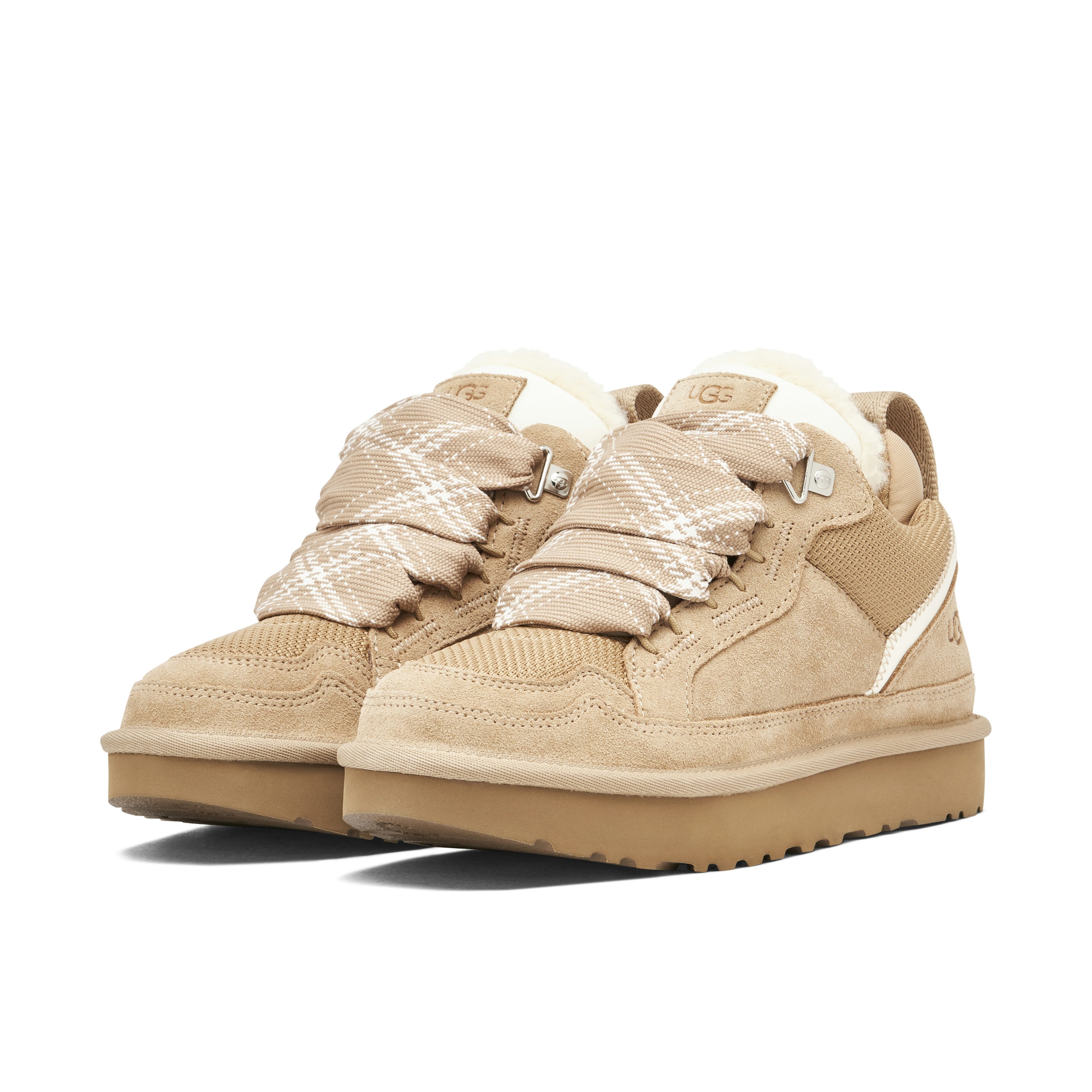 UGG Lowmel Sand Womens