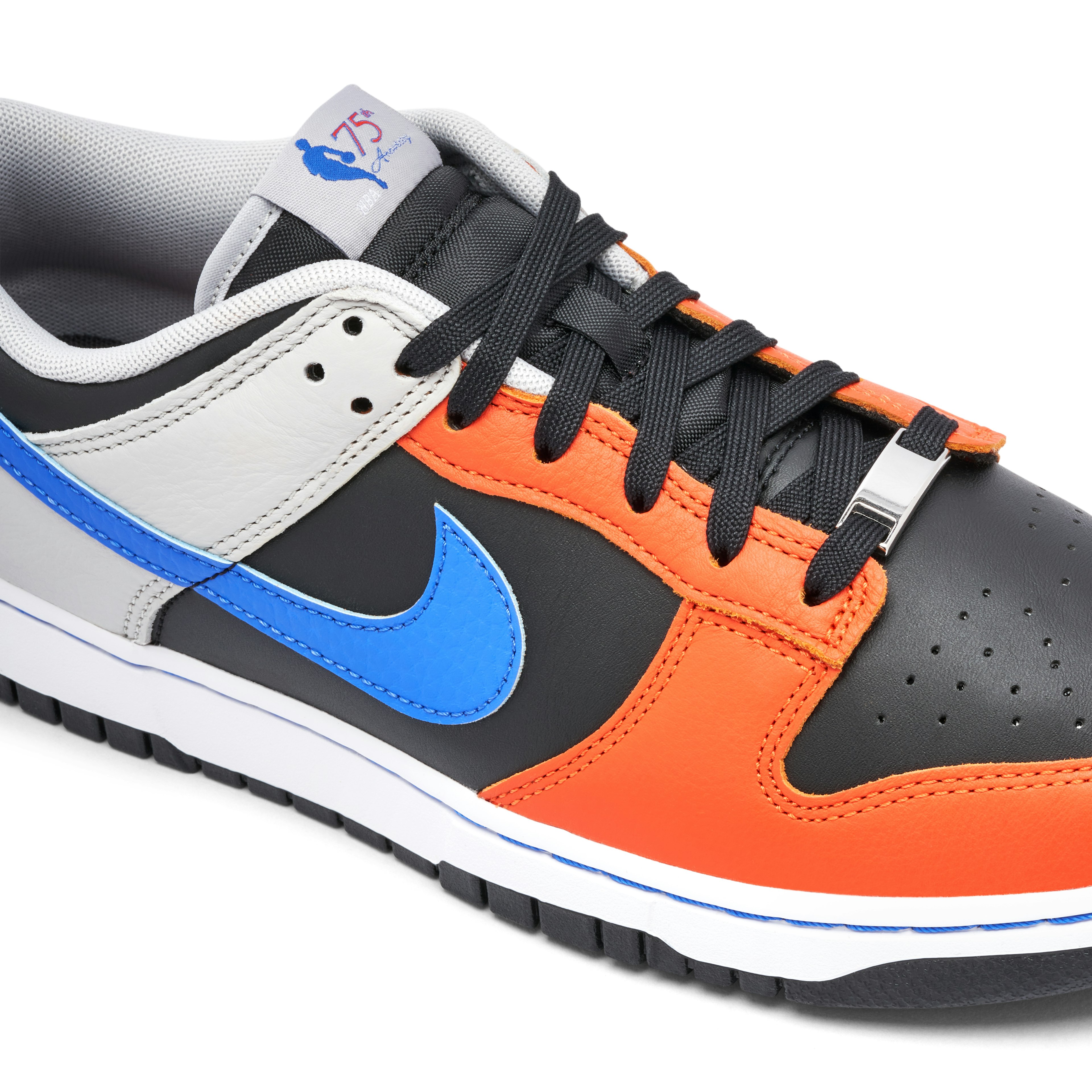 Nike Dunk Low x NBA EMB Knicks