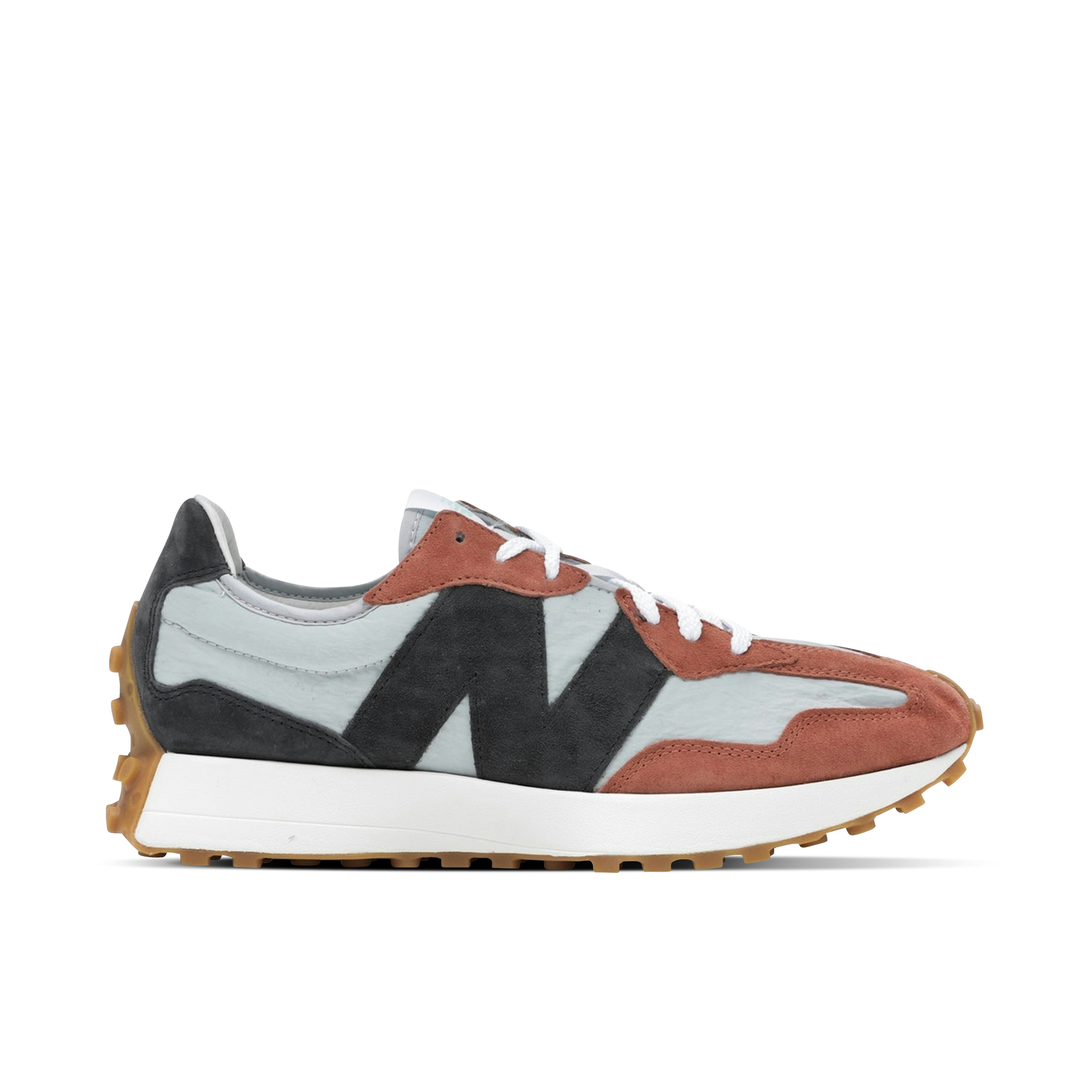 Like all New Balance sneakers these are unisex