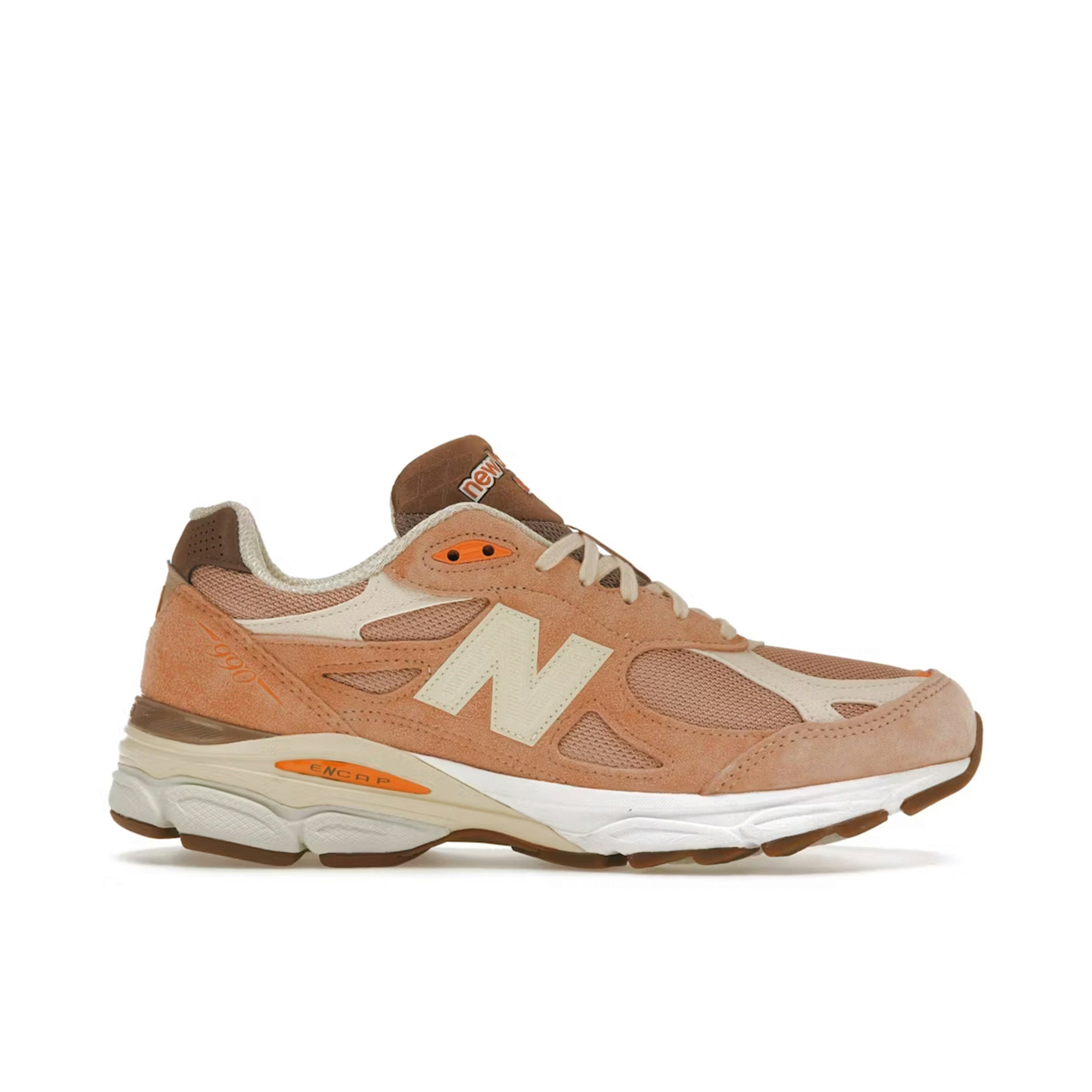 New Balance 990v3 MiUSA size? Exclusive Orange Cream