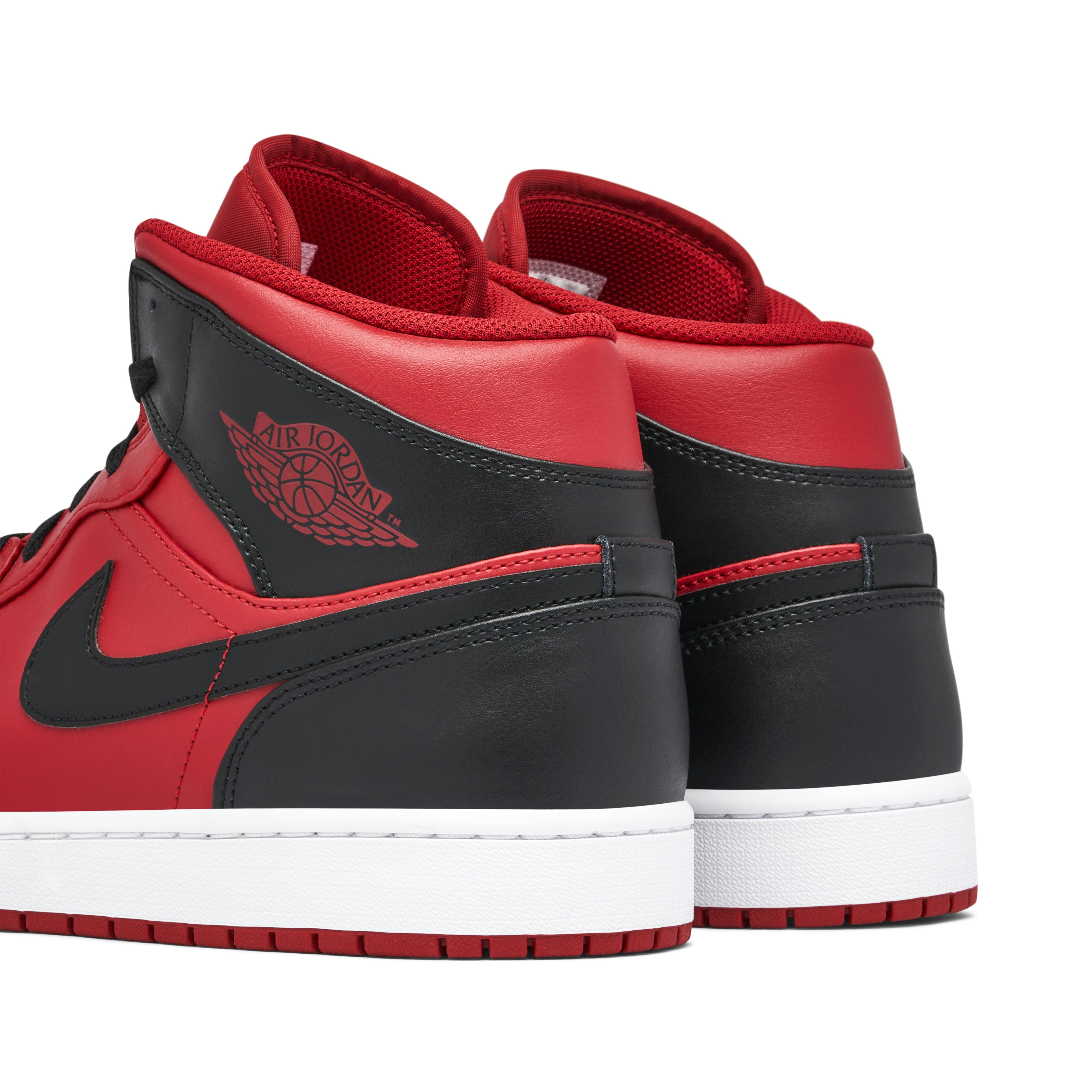 Air Jordan 1 Mid Reverse Bred 2022