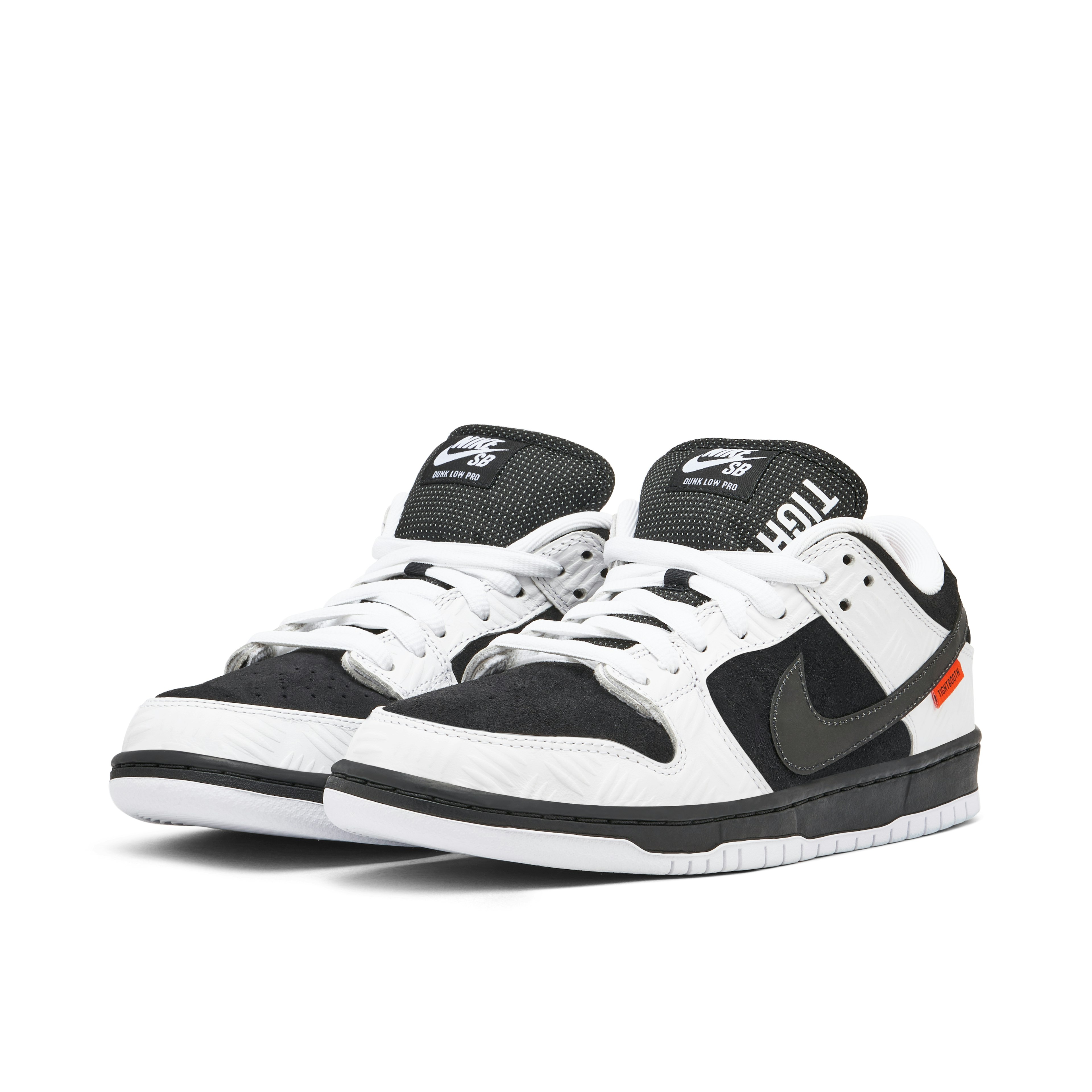 NIKE SB DUNK LOW X TIGHTBOOTH WHITE BLACK