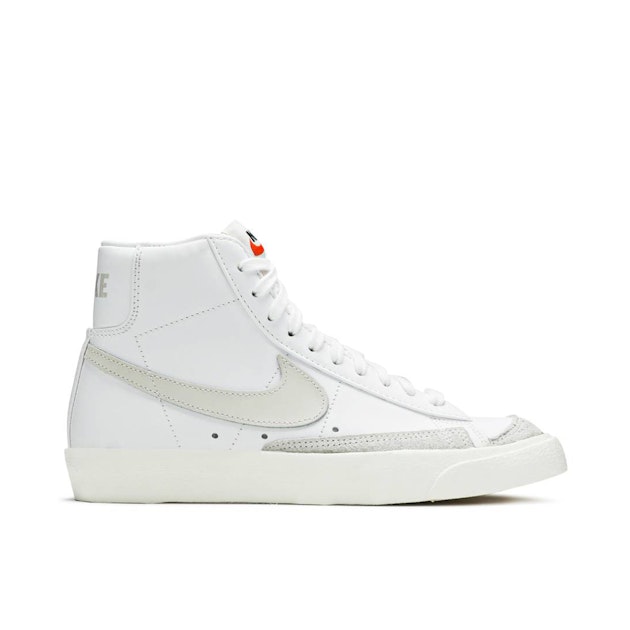 blazer mid 77 light bone womens