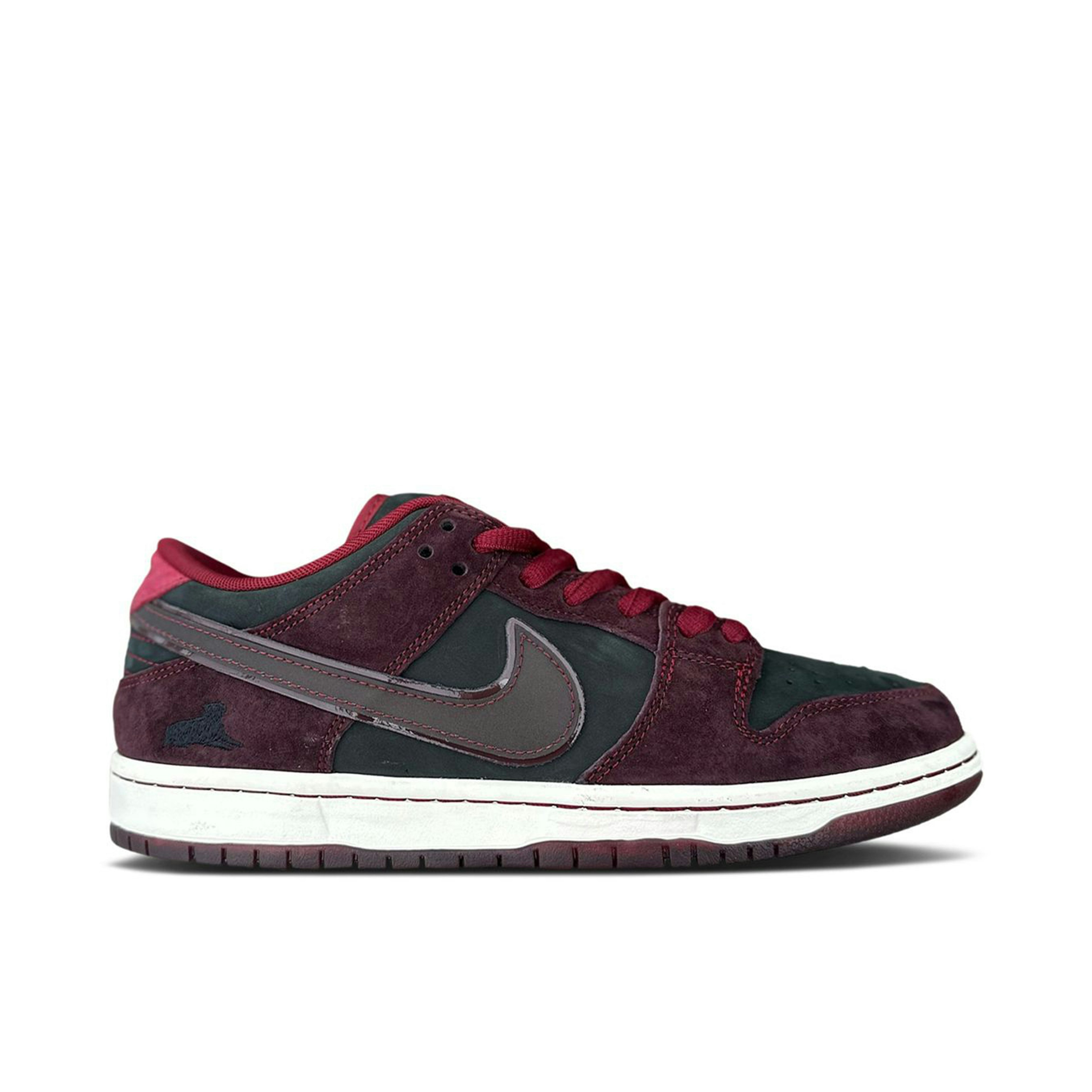 Nike SB Dunk Low Riot Skateshop