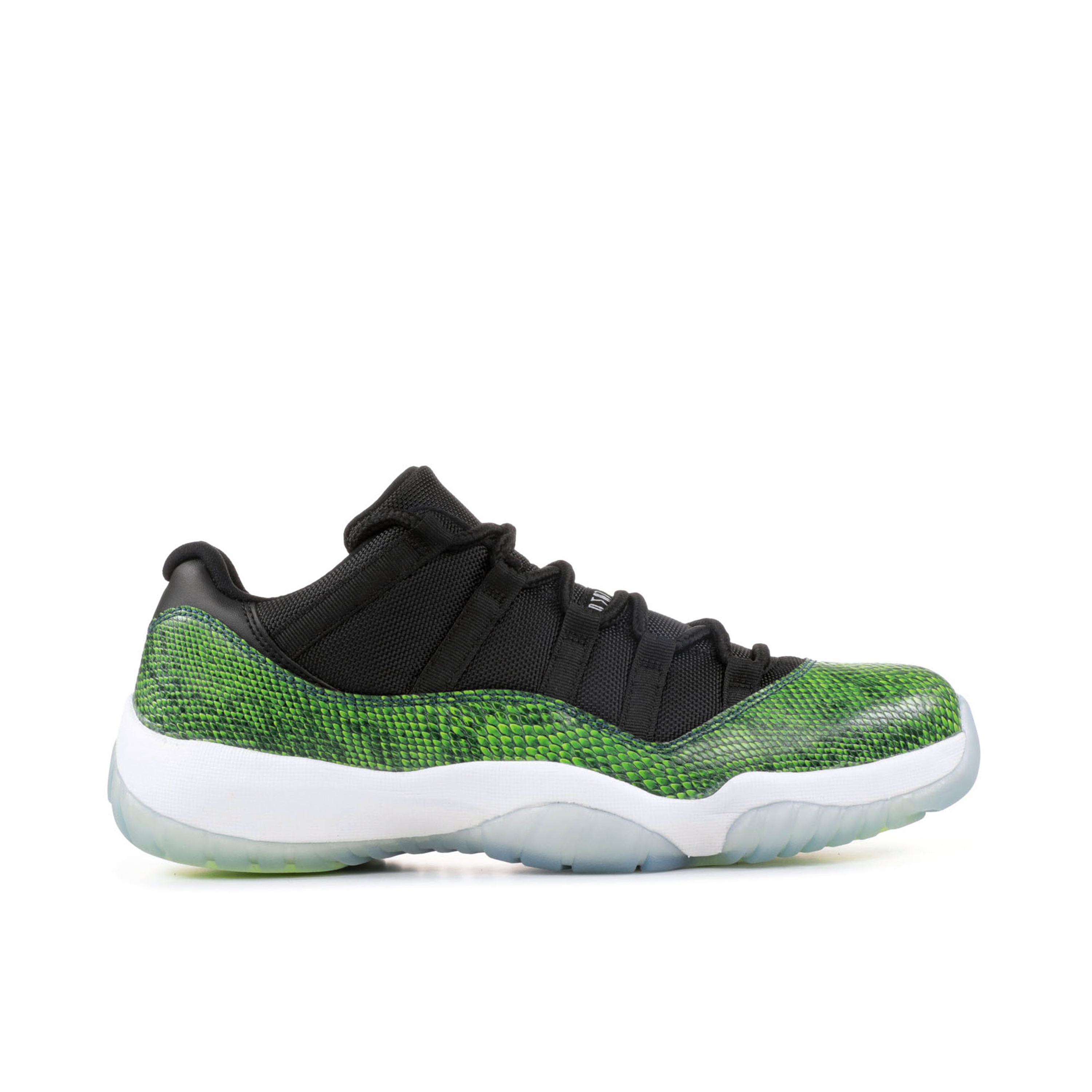 Jordan 11 low green hotsell