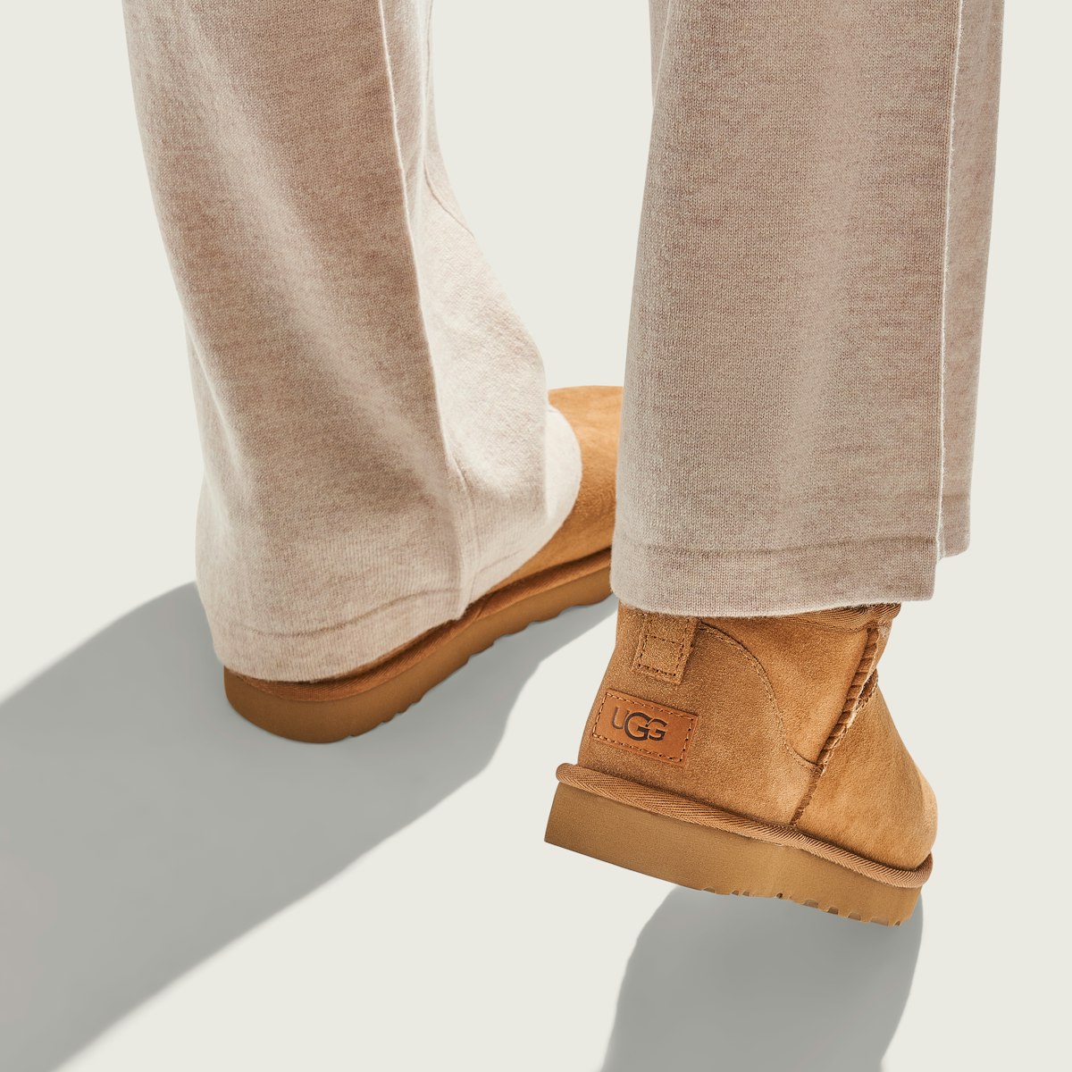 ugg classic ultra mini hybrid boot chestnut