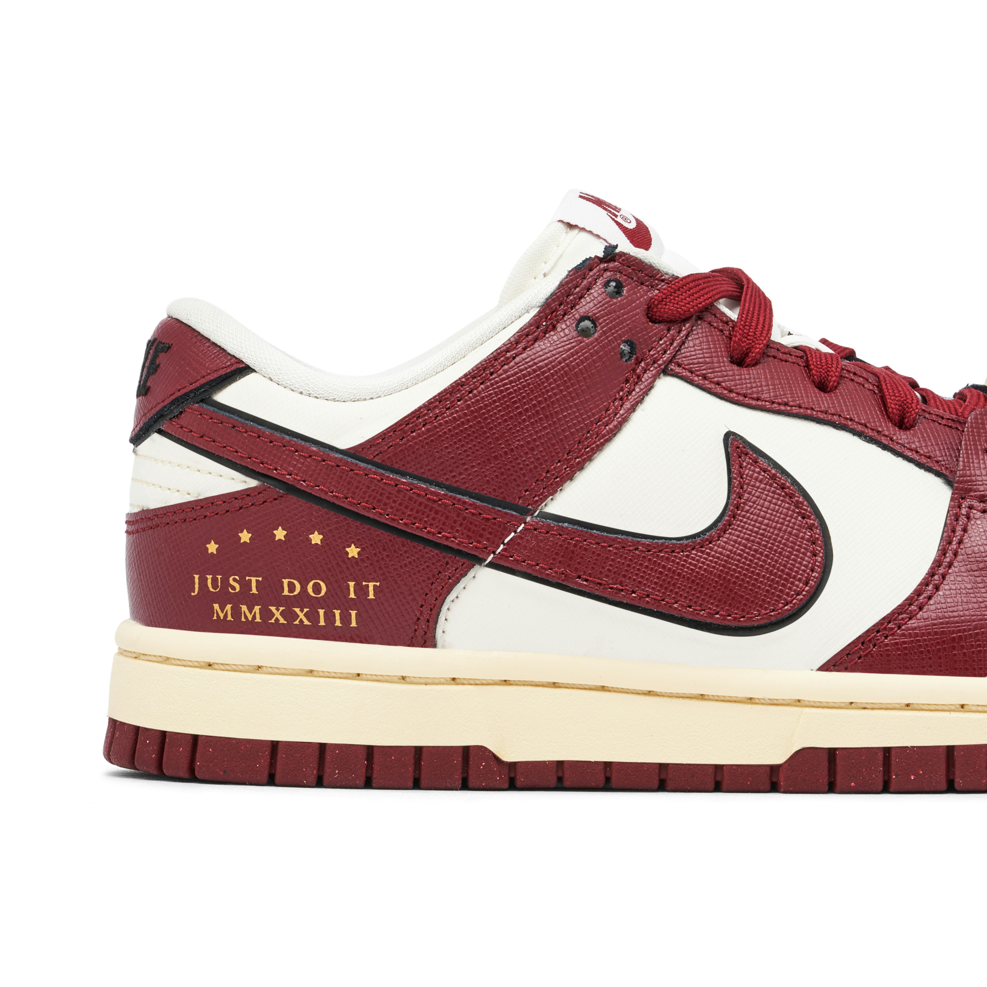 Nike Dunk Low Just Do It Sail Team Red für Damen