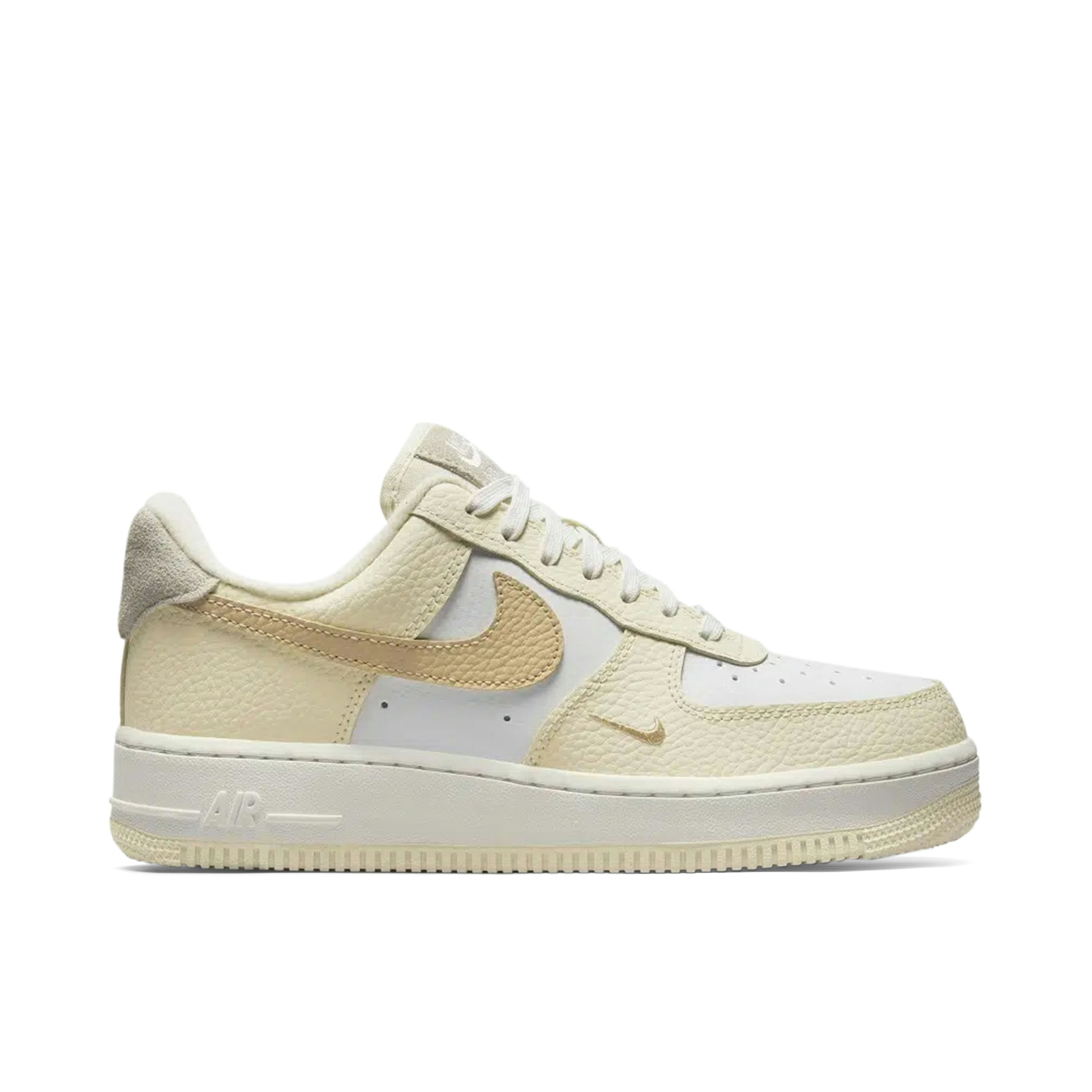 Nike Air Force 1 Low 07 Mini Swoosh Coconut Milk für Damen