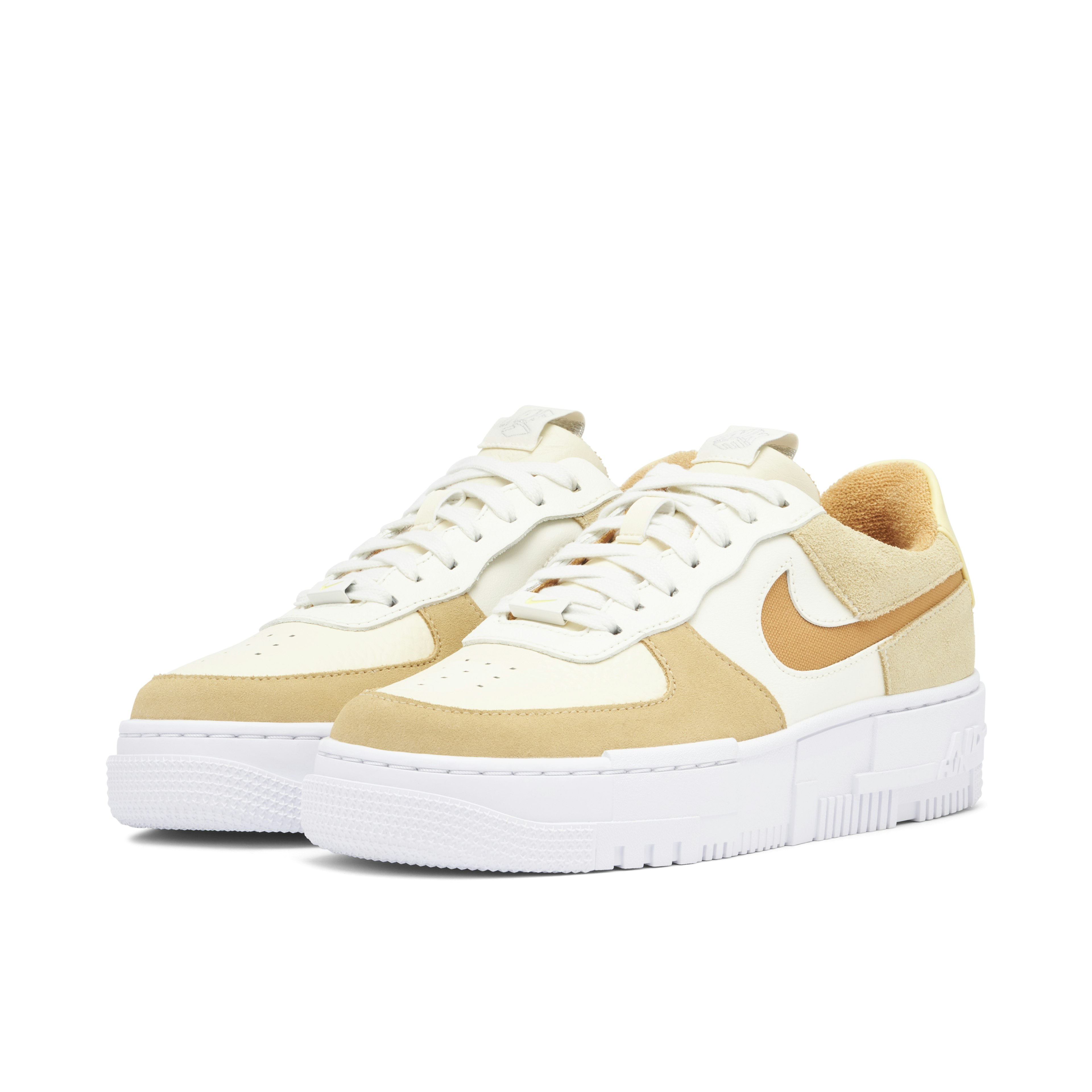 Nike Air Force 1 Low Pixel Sail Coconut Milk Femme