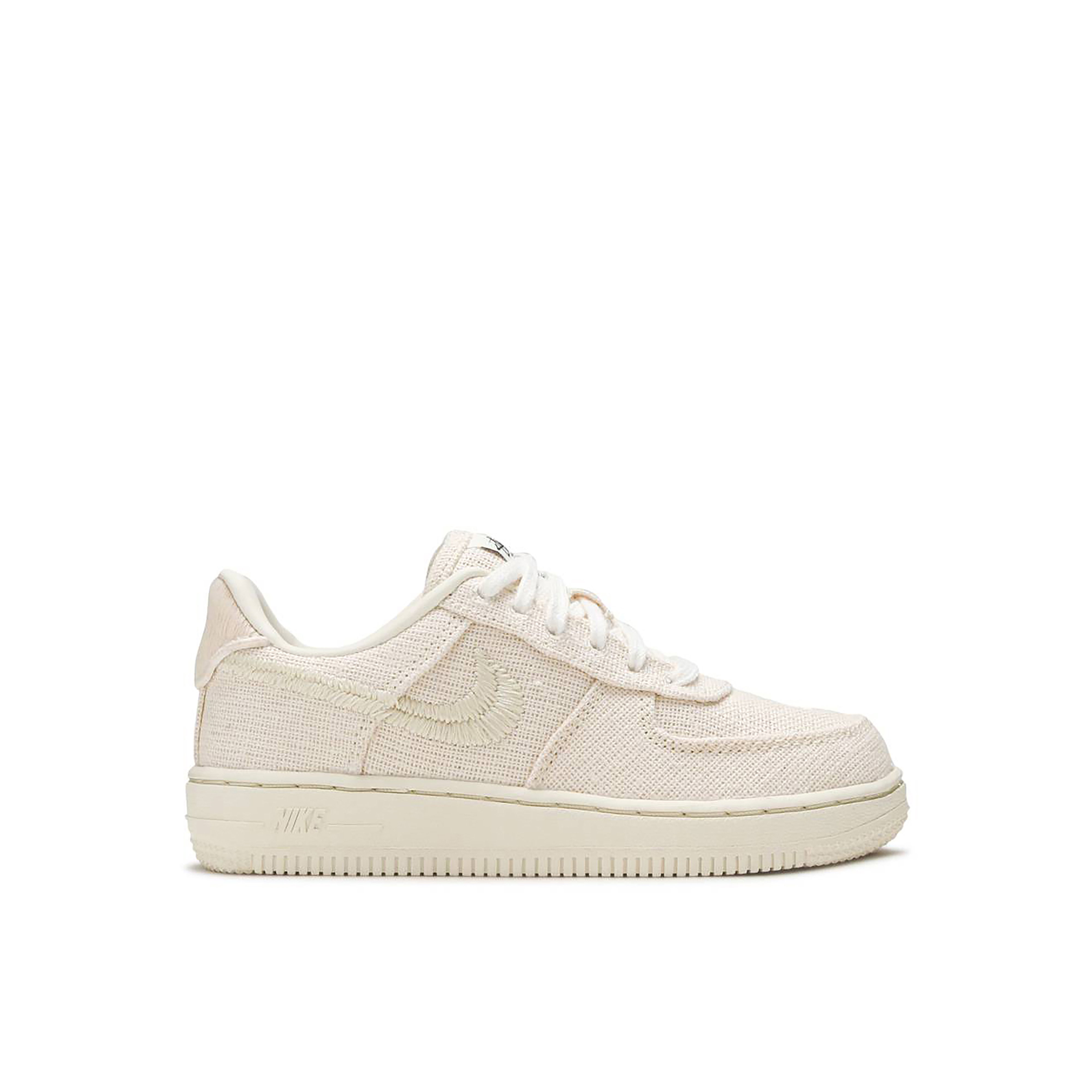nike air force 1 flyknit beige