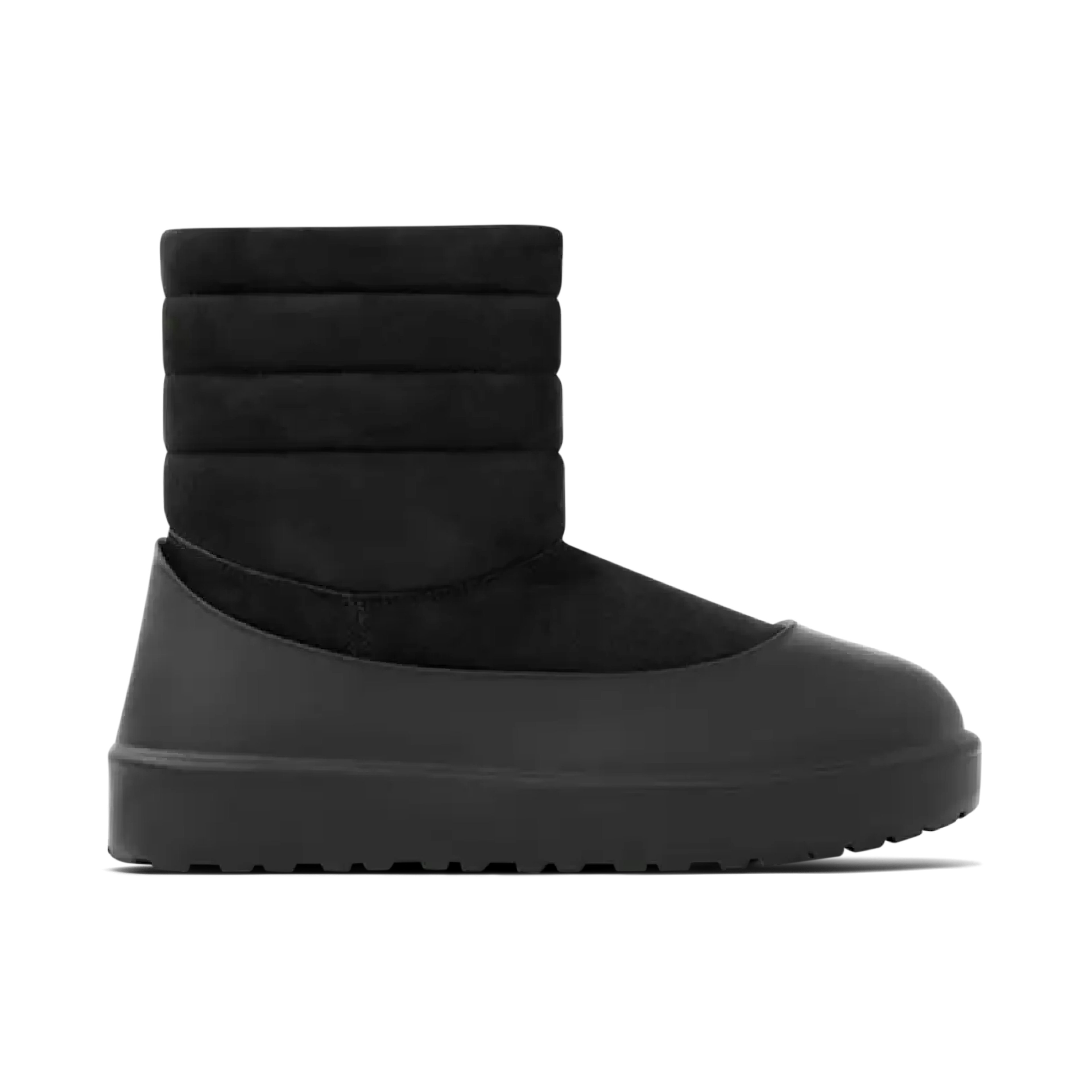 UGG CLASSIC BOOT X STAMPD BLACK