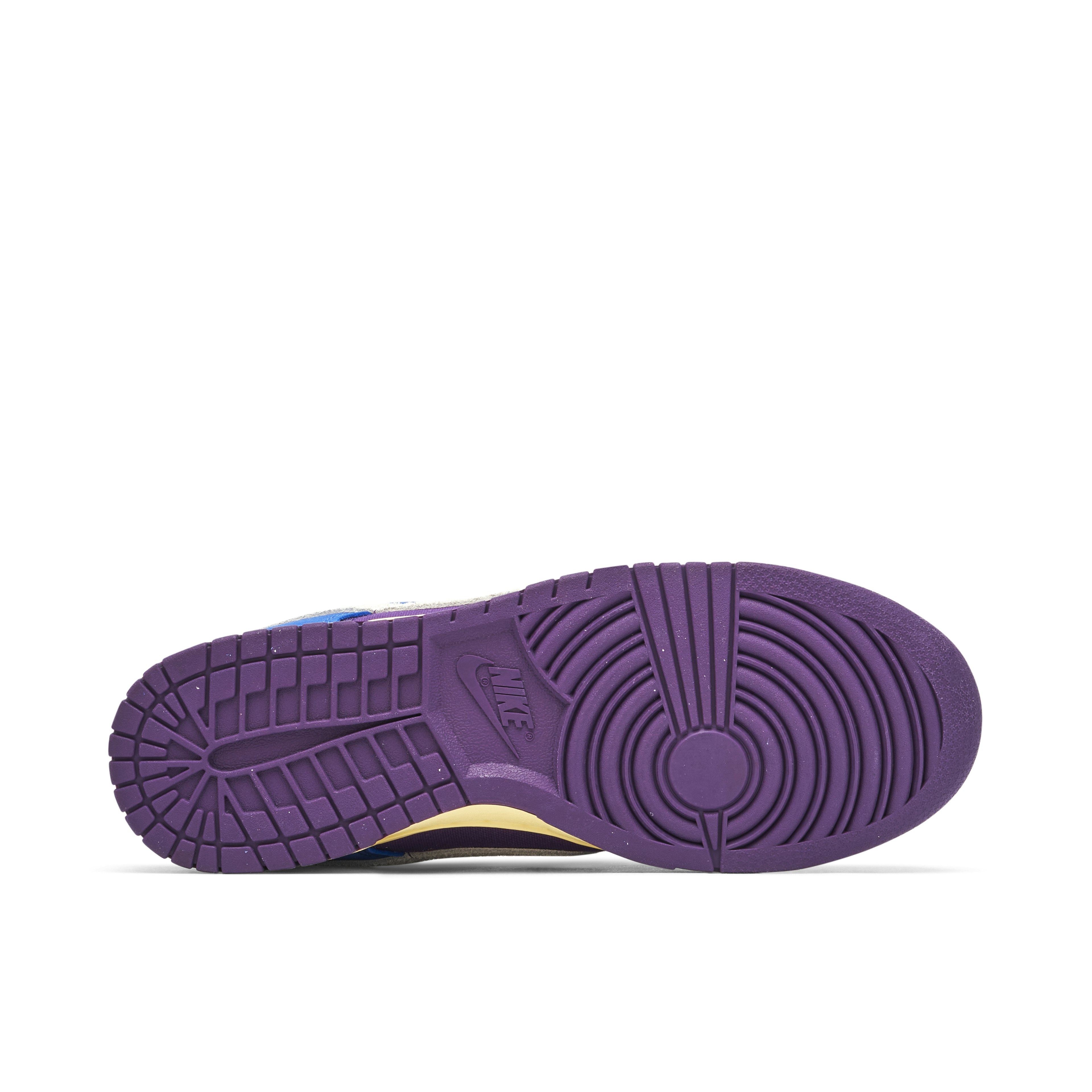 Undefeated x Dunk Low SP 5 On It