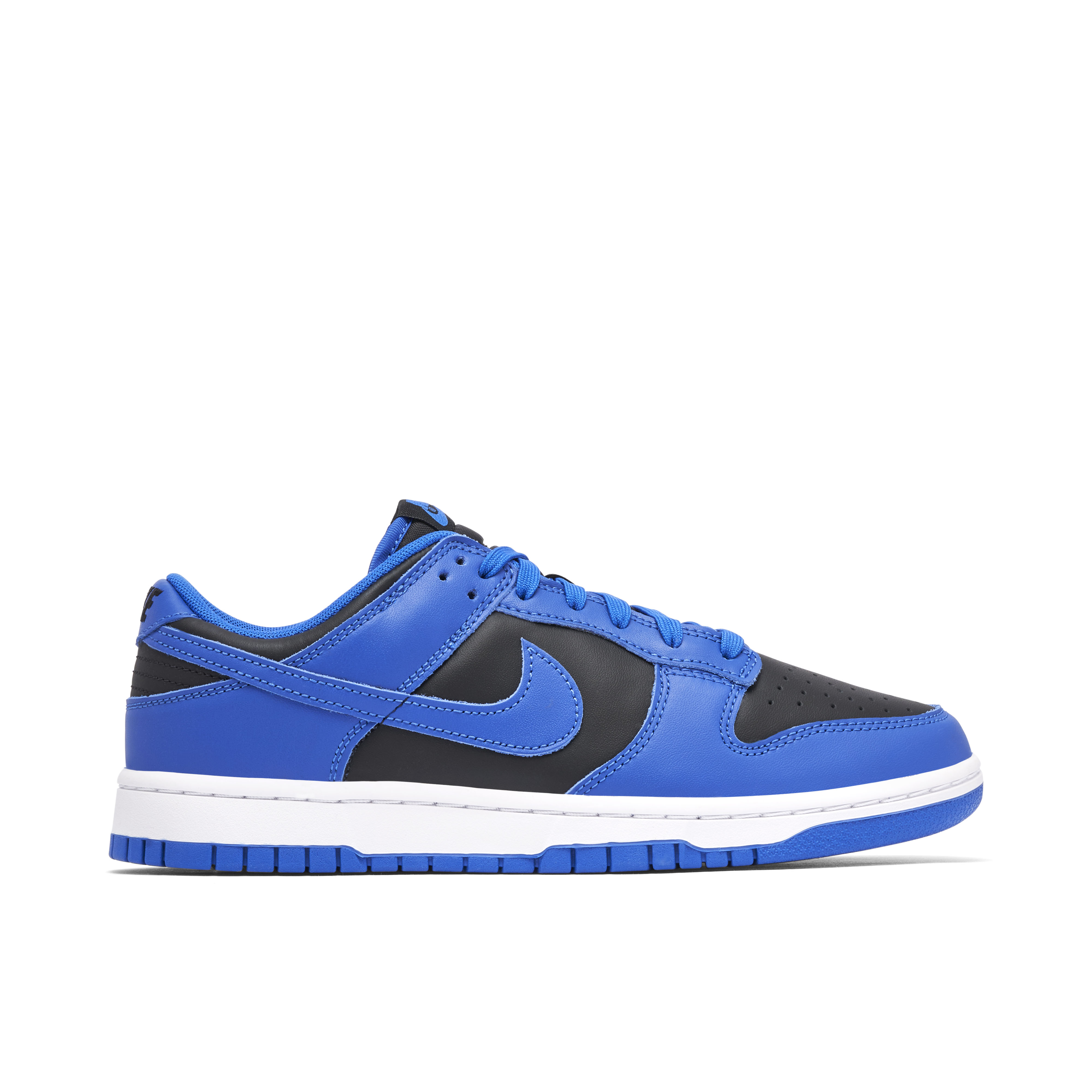 Black and blue nike dunks hotsell