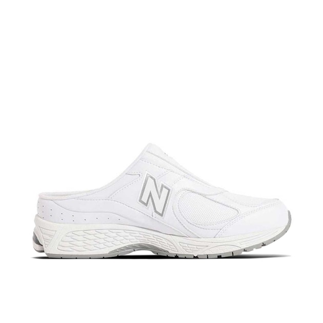 new balance 2002r mule beams bespoke white