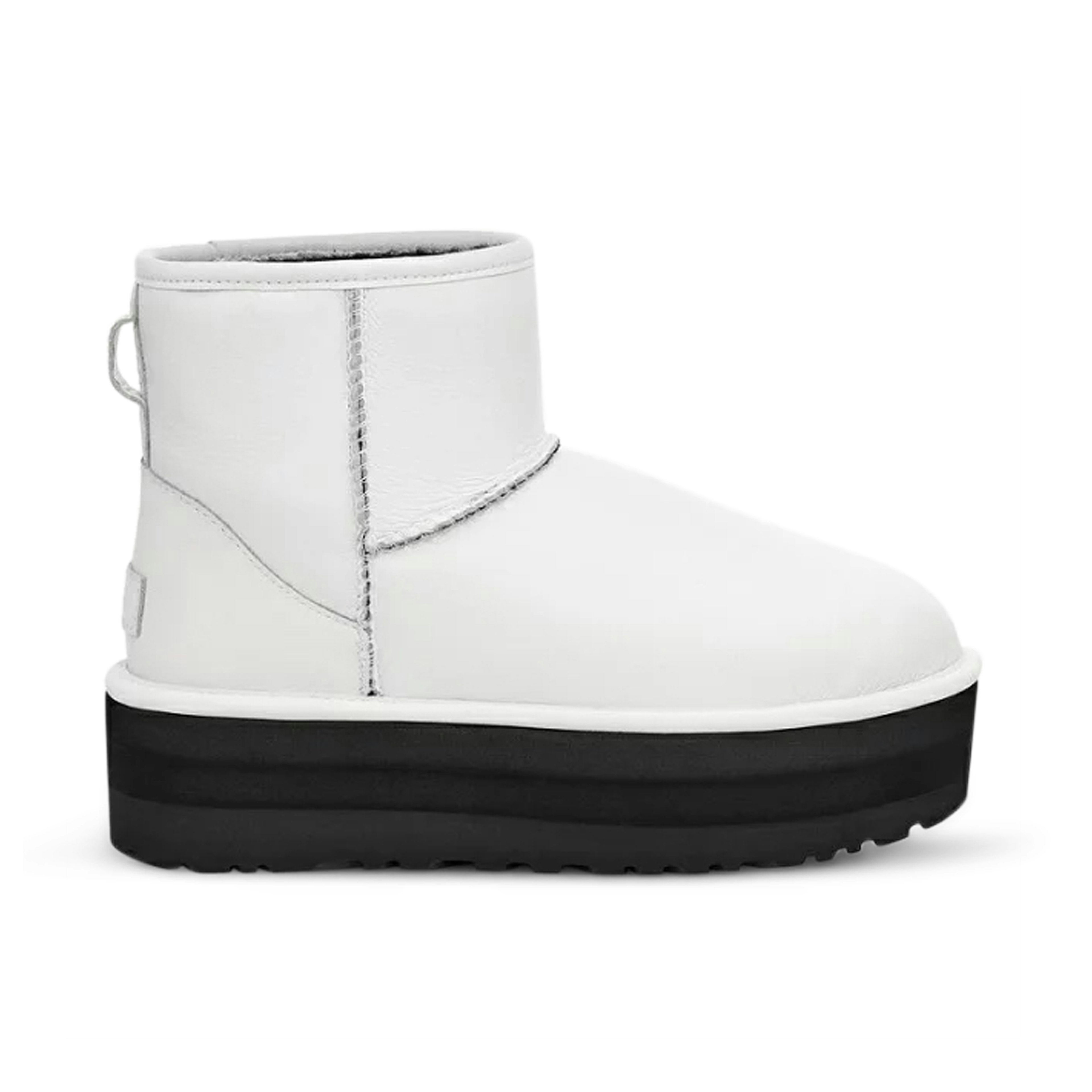 UGG Classic Ultra Mini Platform Matte Boot White Femme