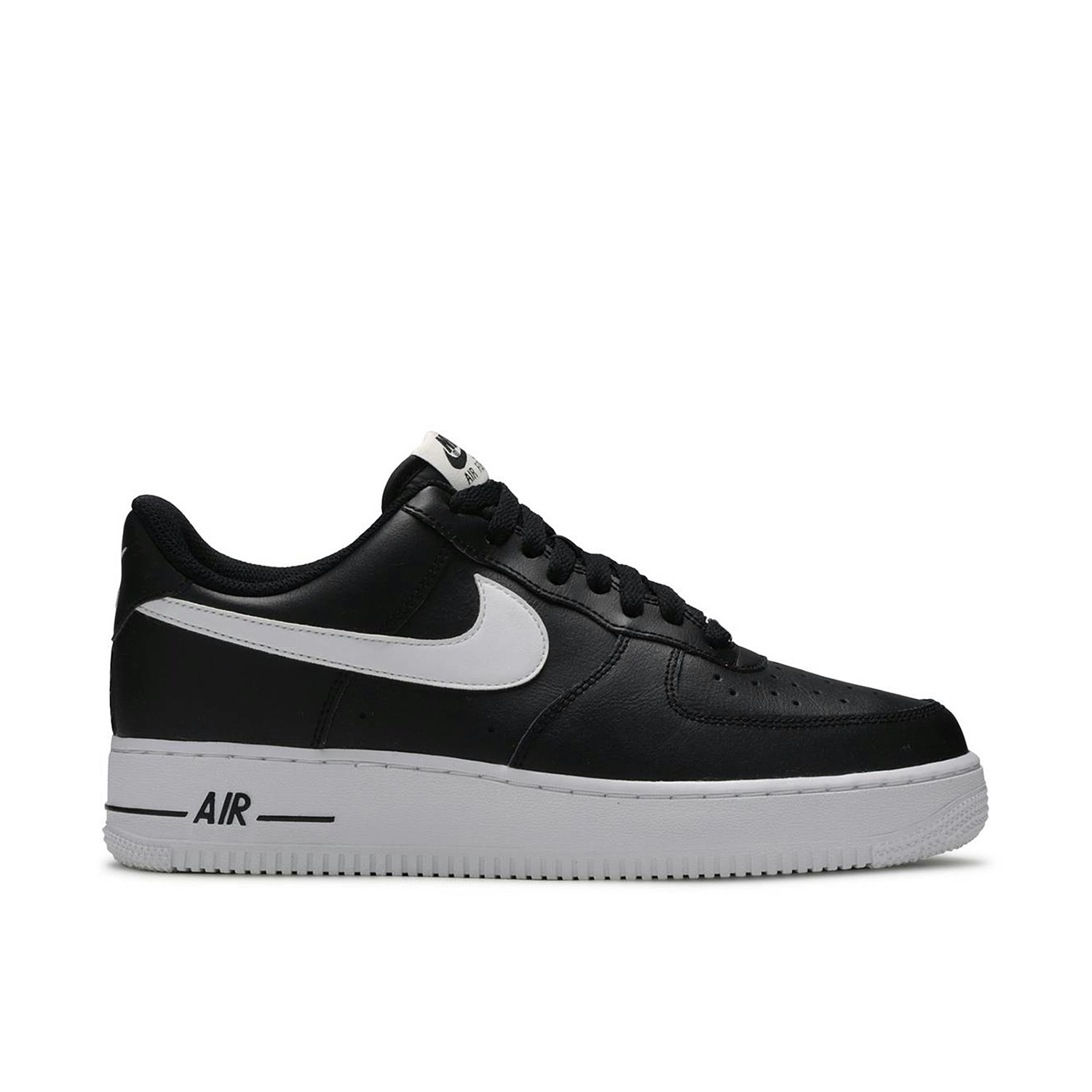 Nike Air Force 1 07 Black White