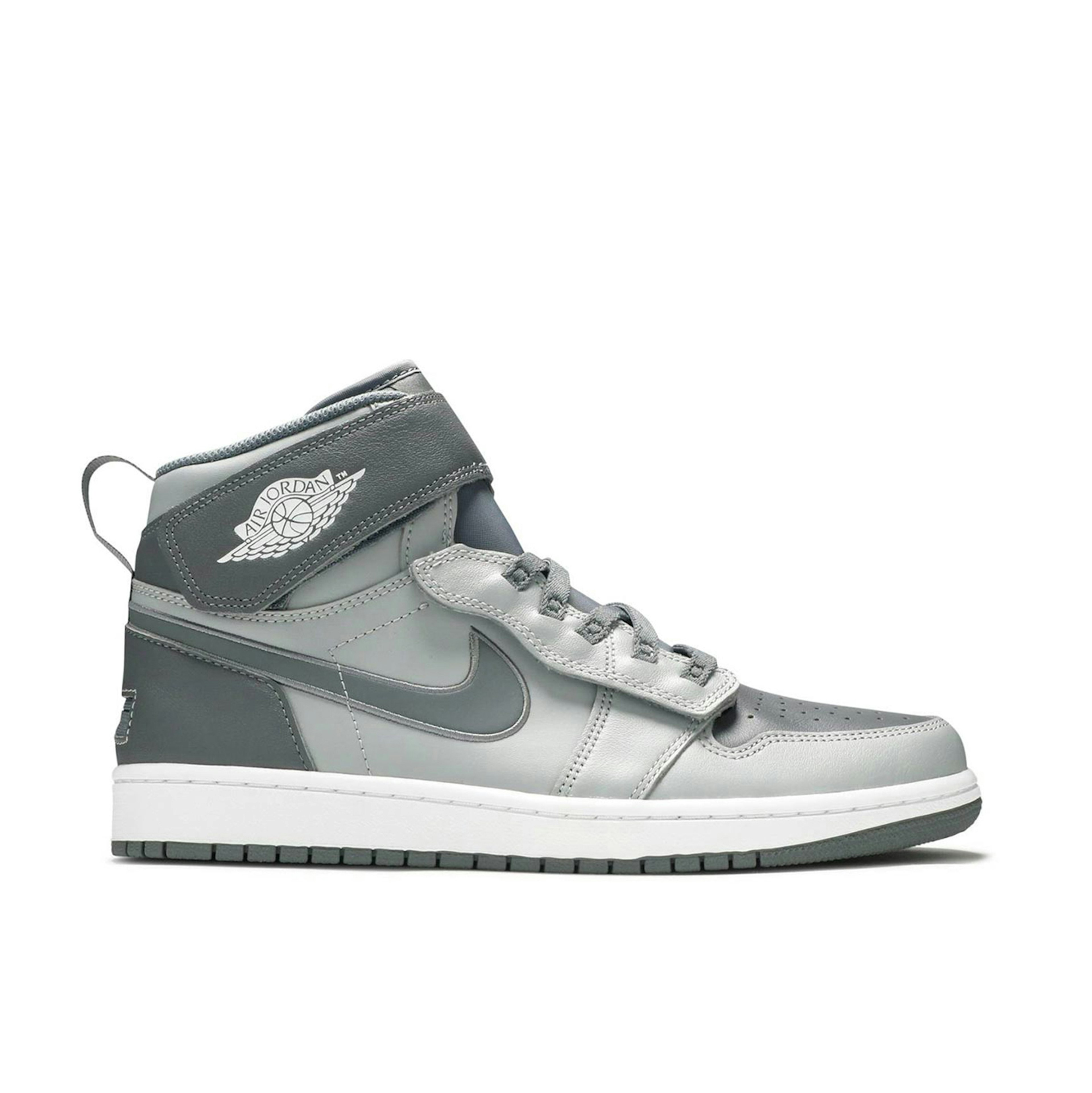 Air Jordan 1 High FlyEase Light Smoke Grey