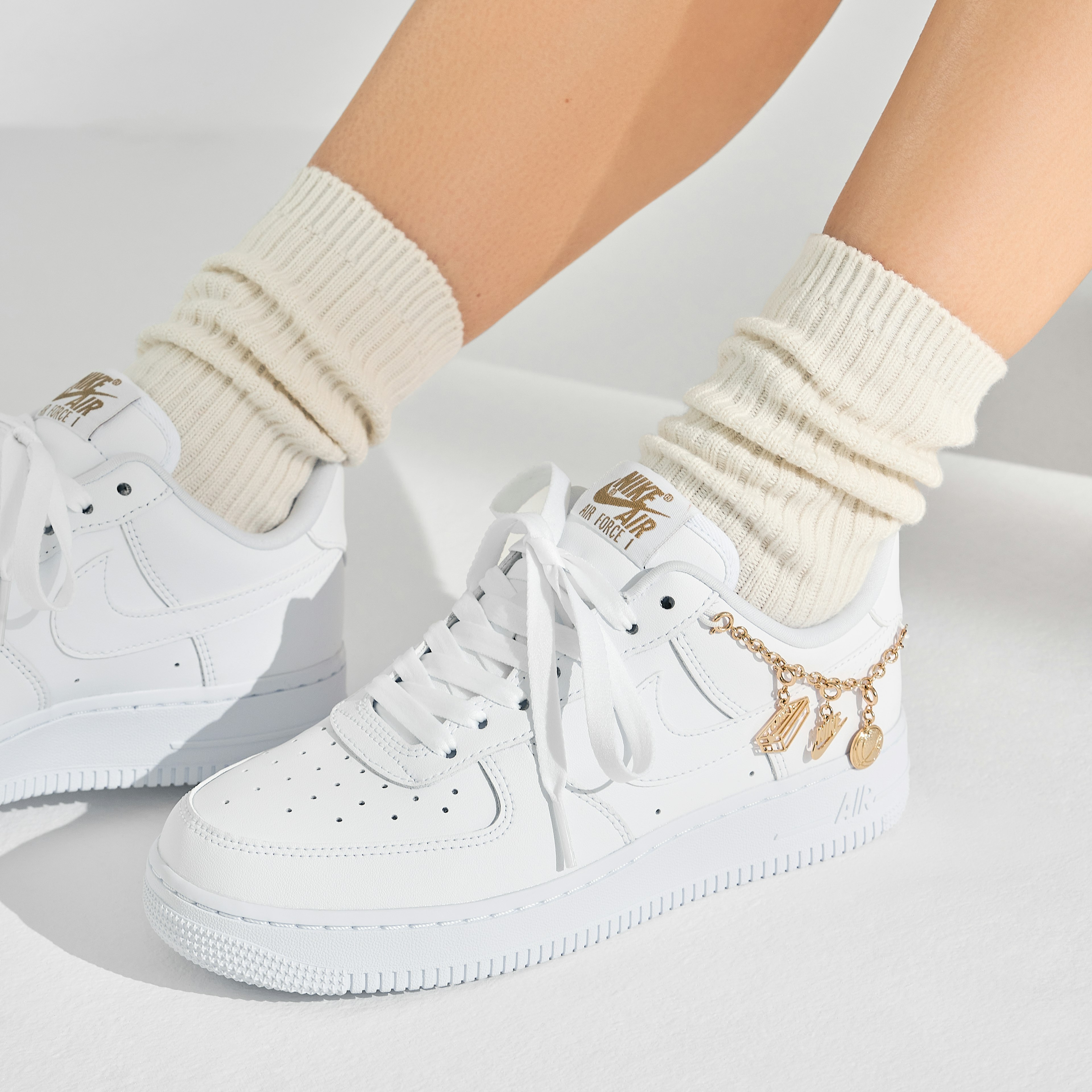 Nike Air Force 1 07 LX Lucky Charm für Damen