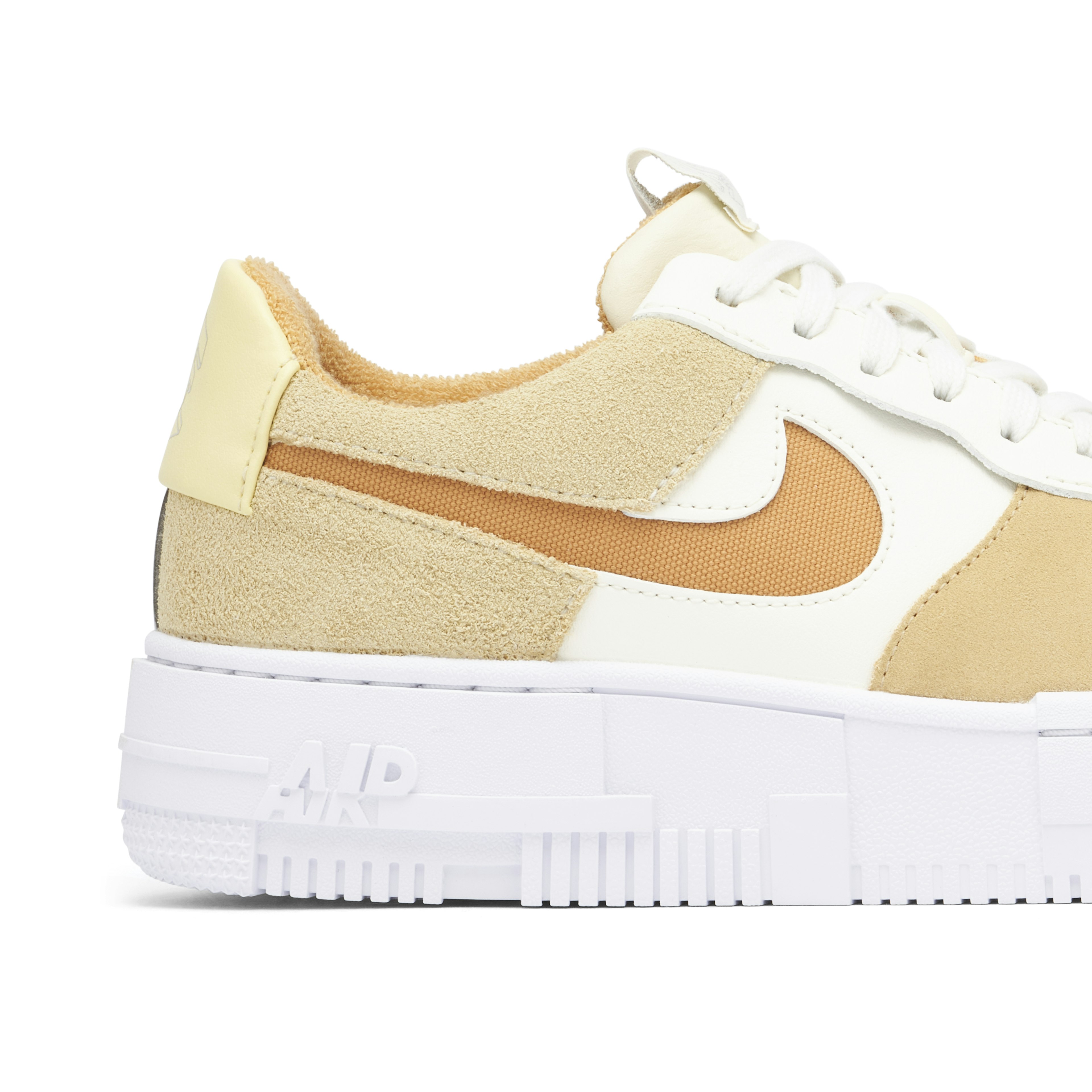 Nike Air Force 1 Low Pixel Sail Coconut Milk Femme