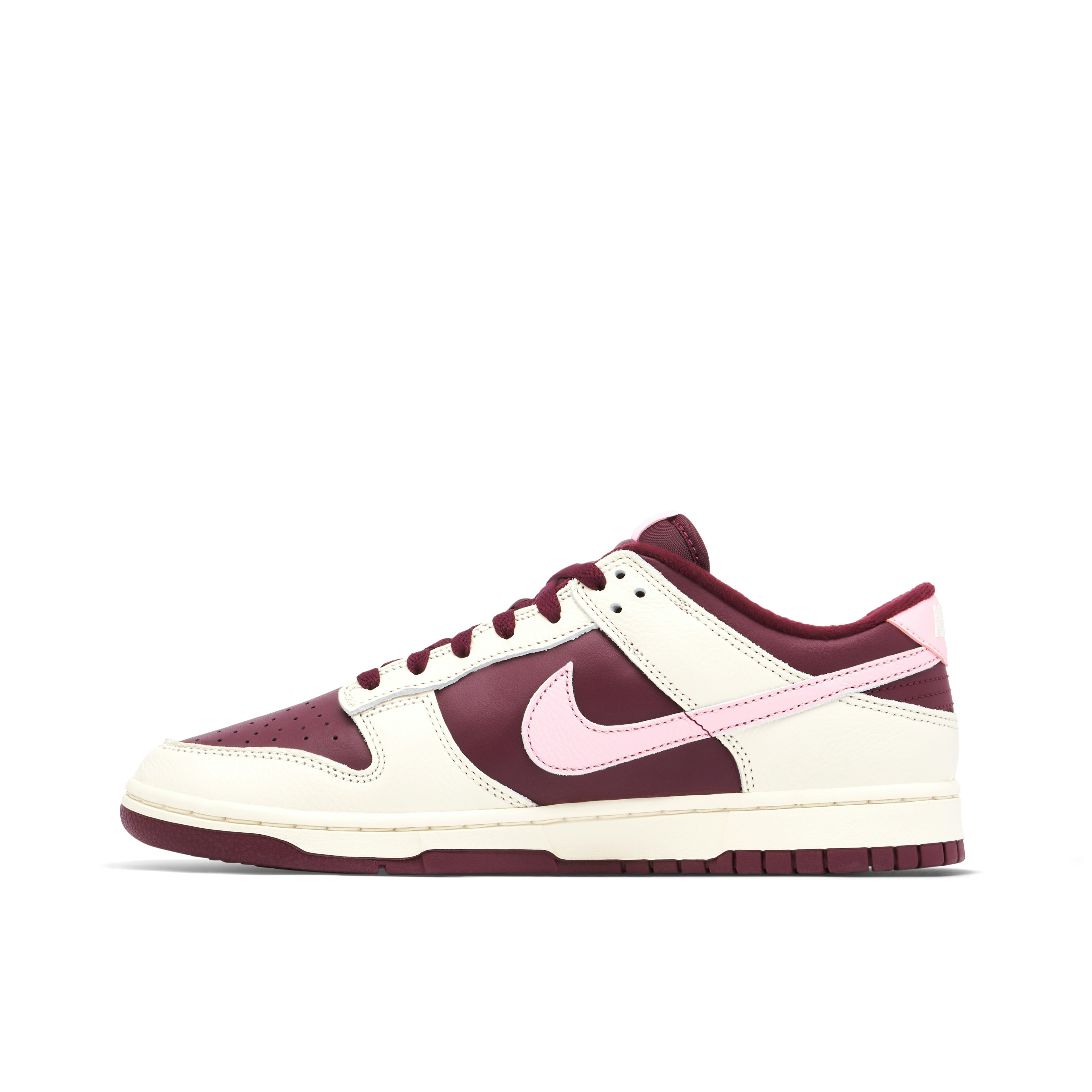 Nike Dunk Low Valentines Day (2023)