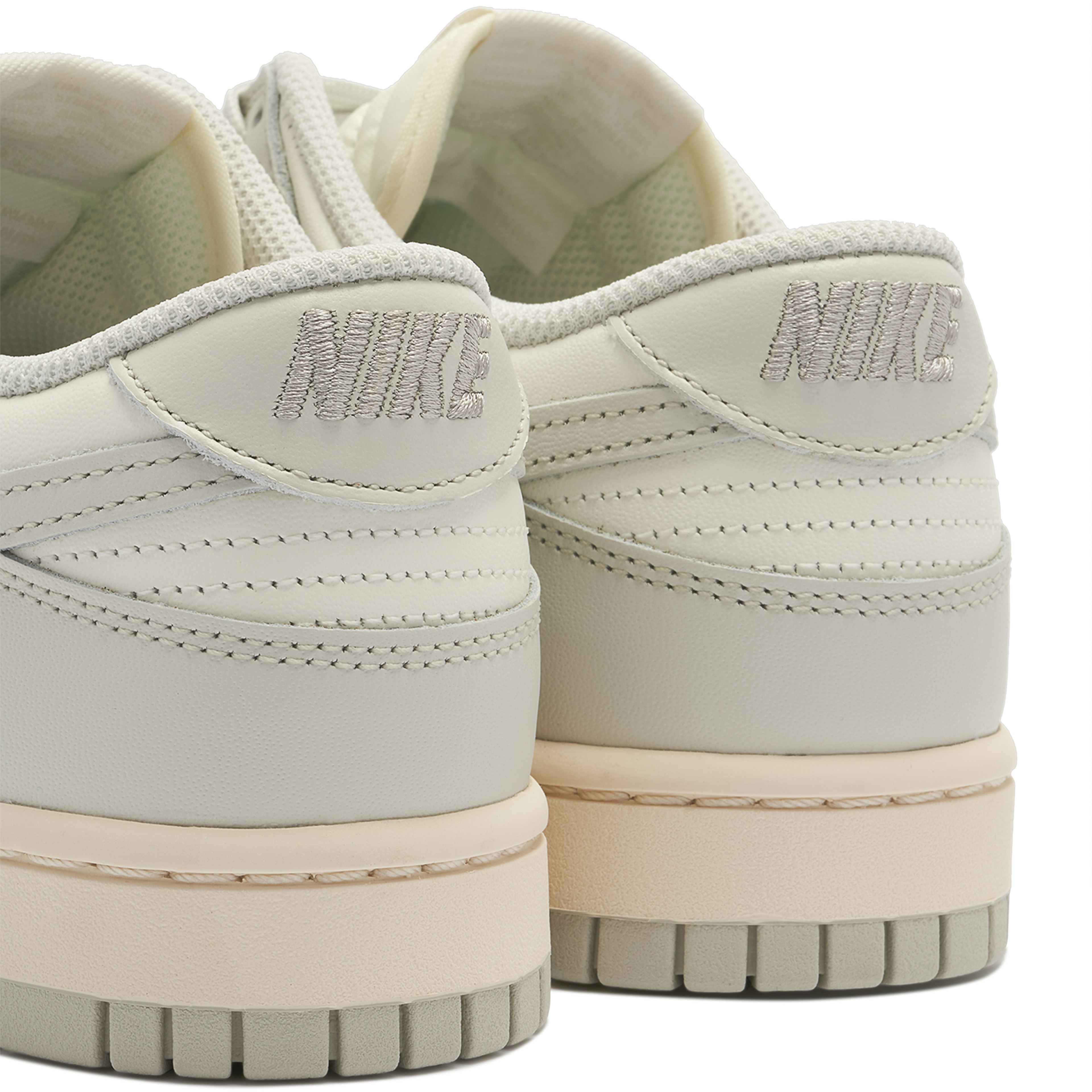 Nike Dunk Low Light Bone für Damen