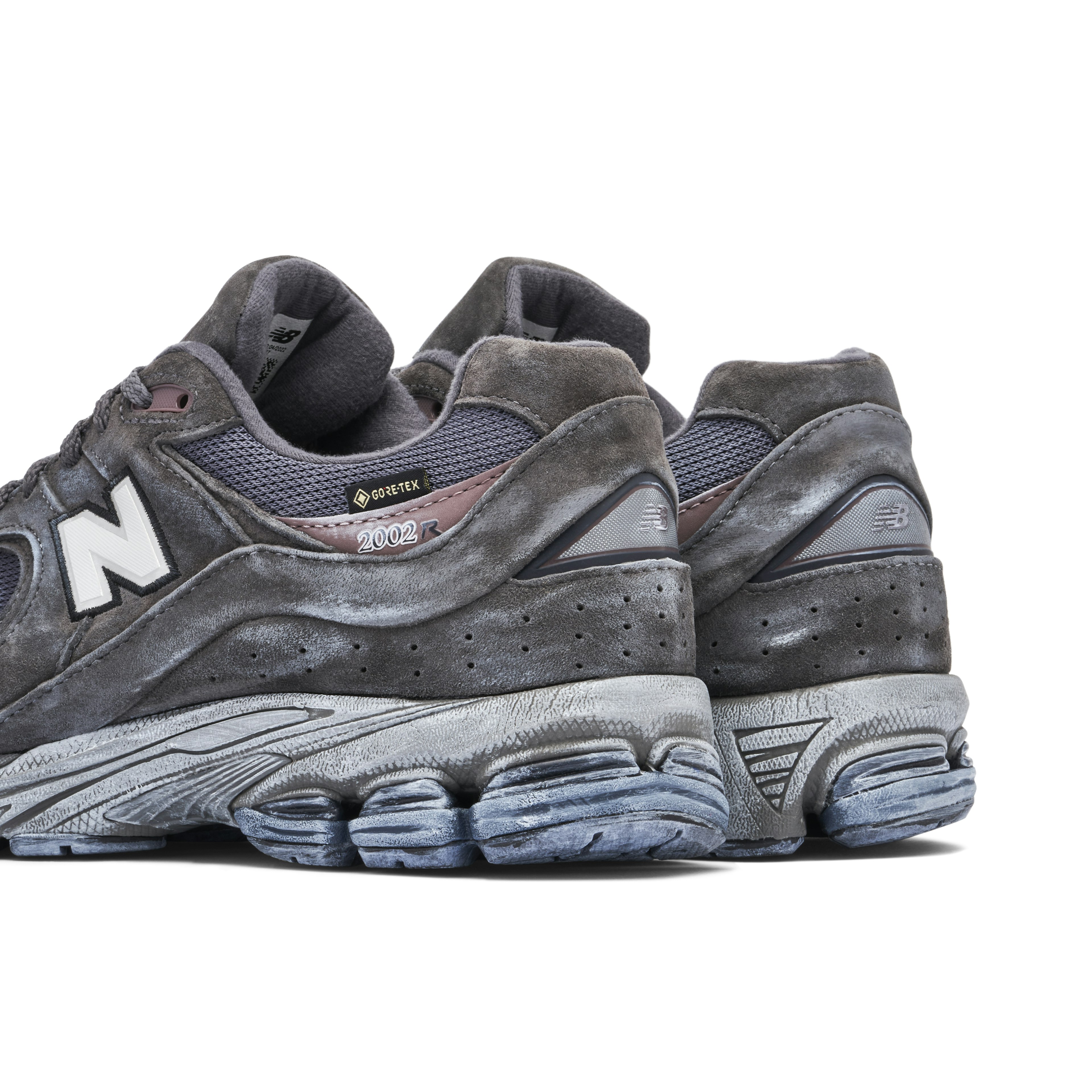 New Balance 2002R Gore-Tex Magnet Grey