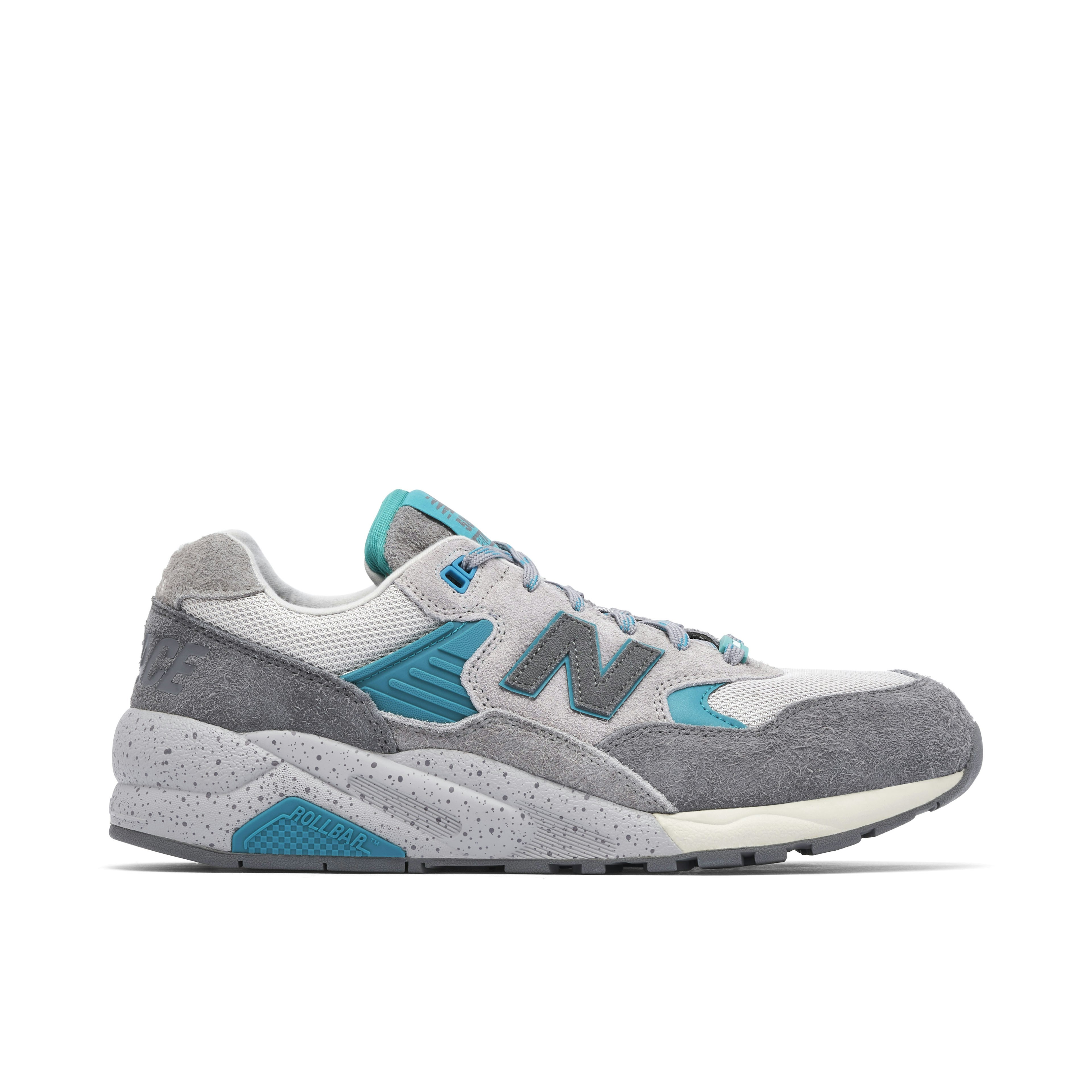 New Balance Donna DynaSoft Nitrel V5 in Grigio Nero Viola