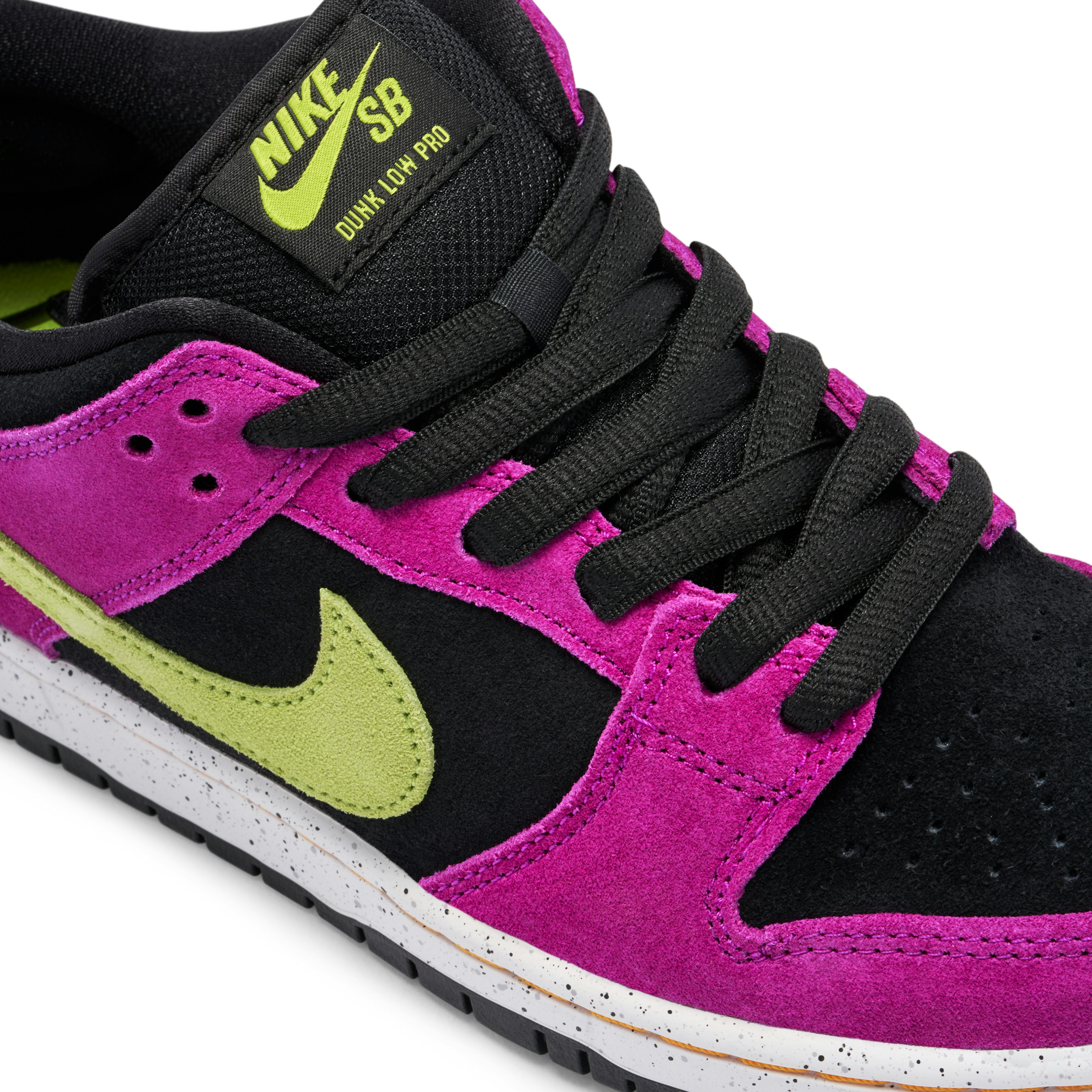 Nike SB Dunk Low Red Plum