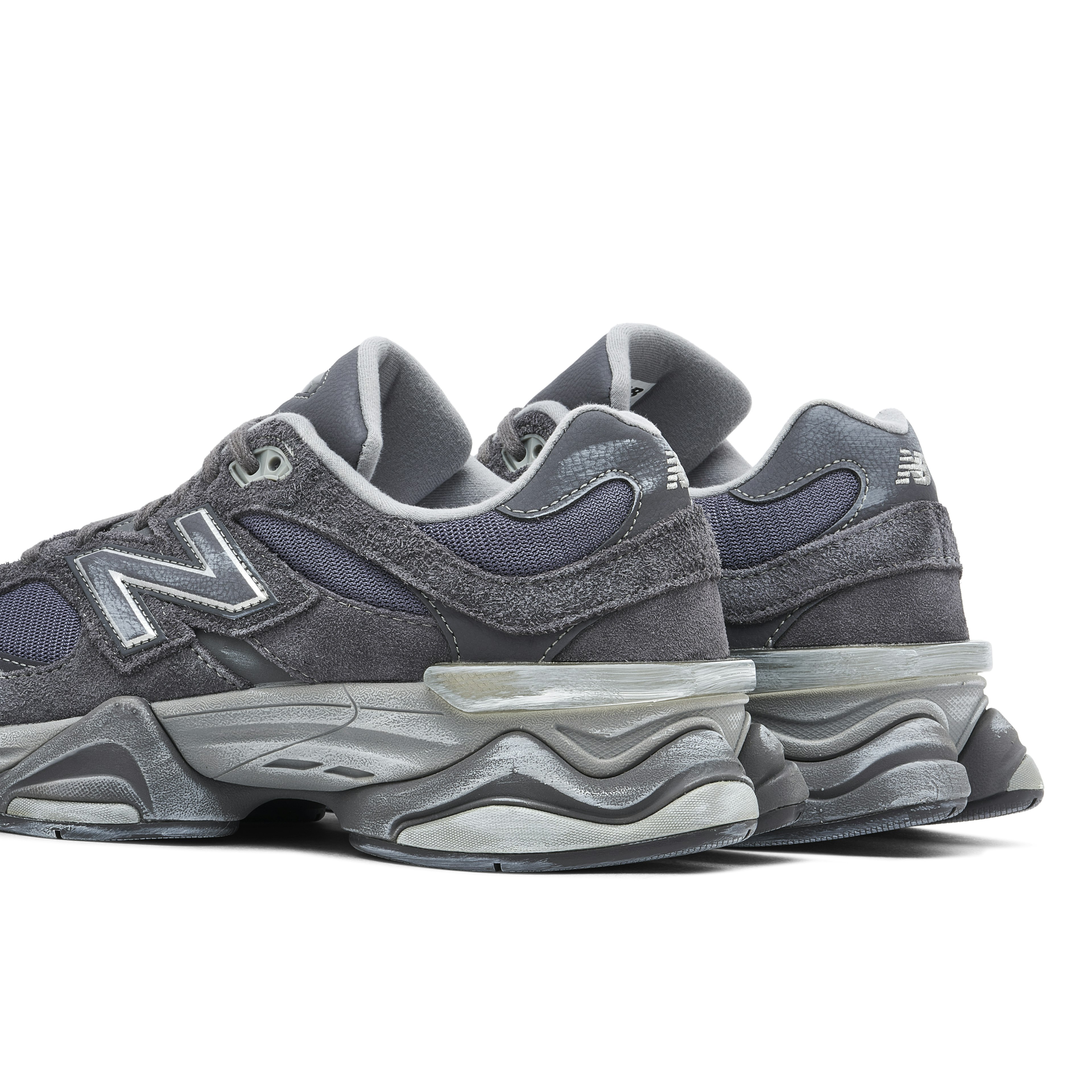 New Balance 9060 Magnet