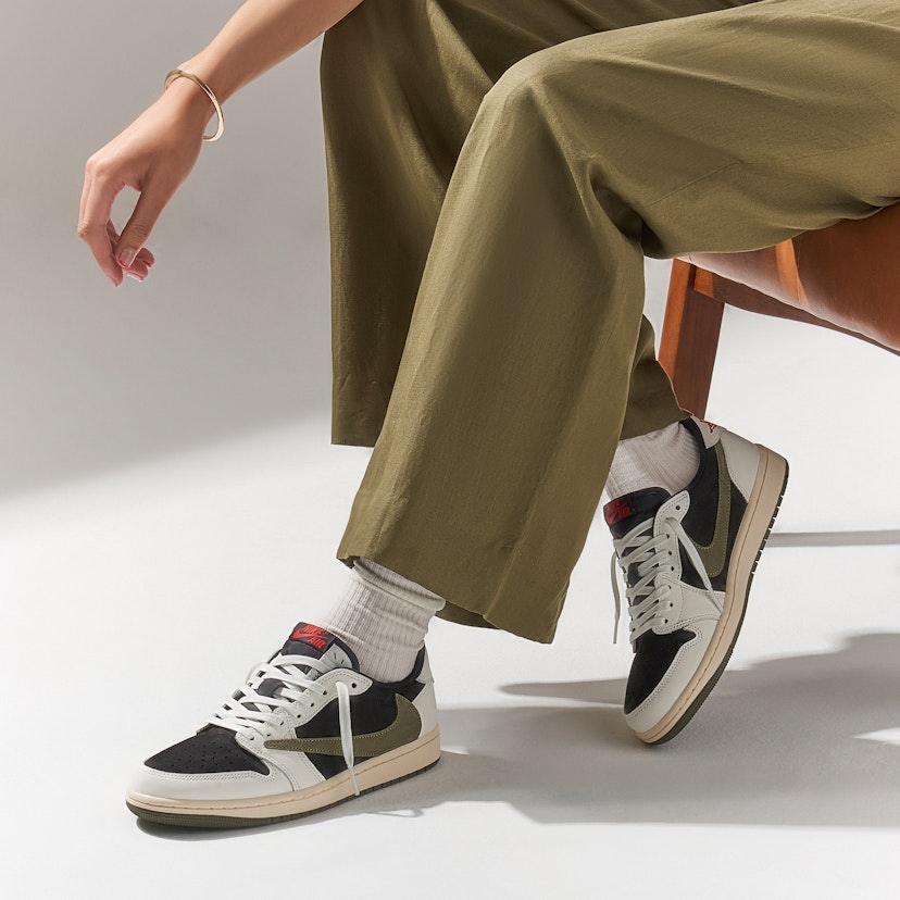 travis scott jordans womens