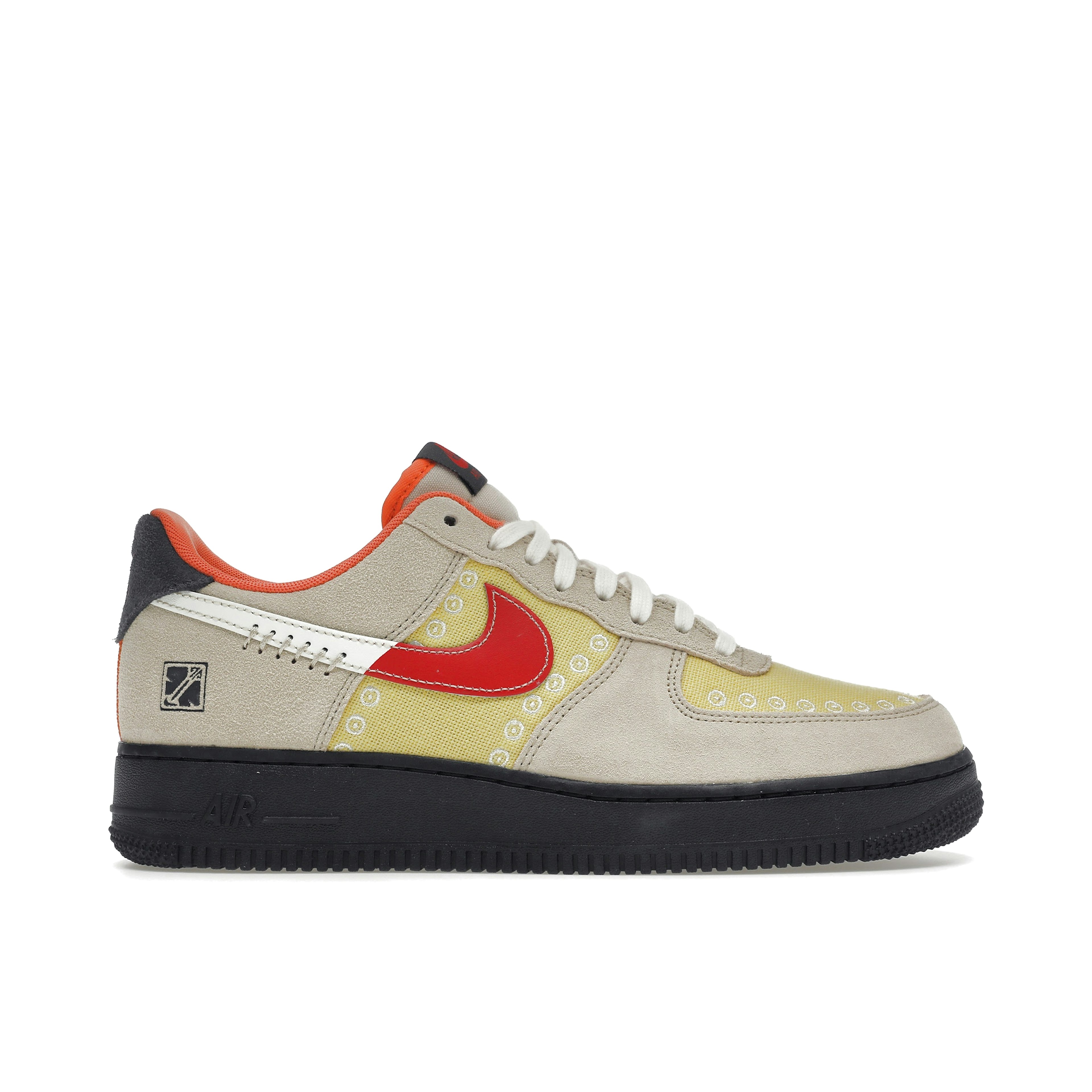 Nike Air Force 1 07 Somos Familia