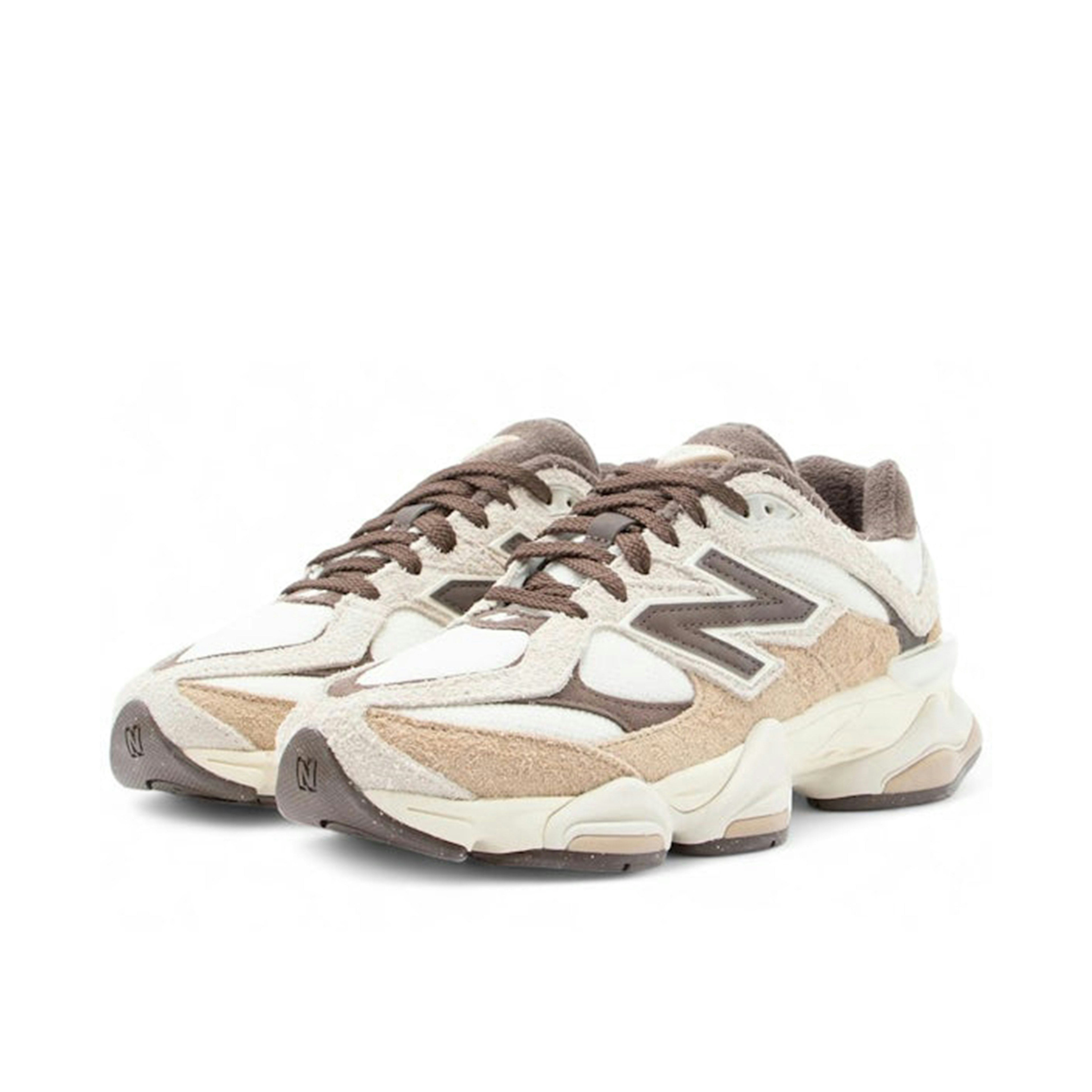 New Balance 9060 Earth Shadow Bisque