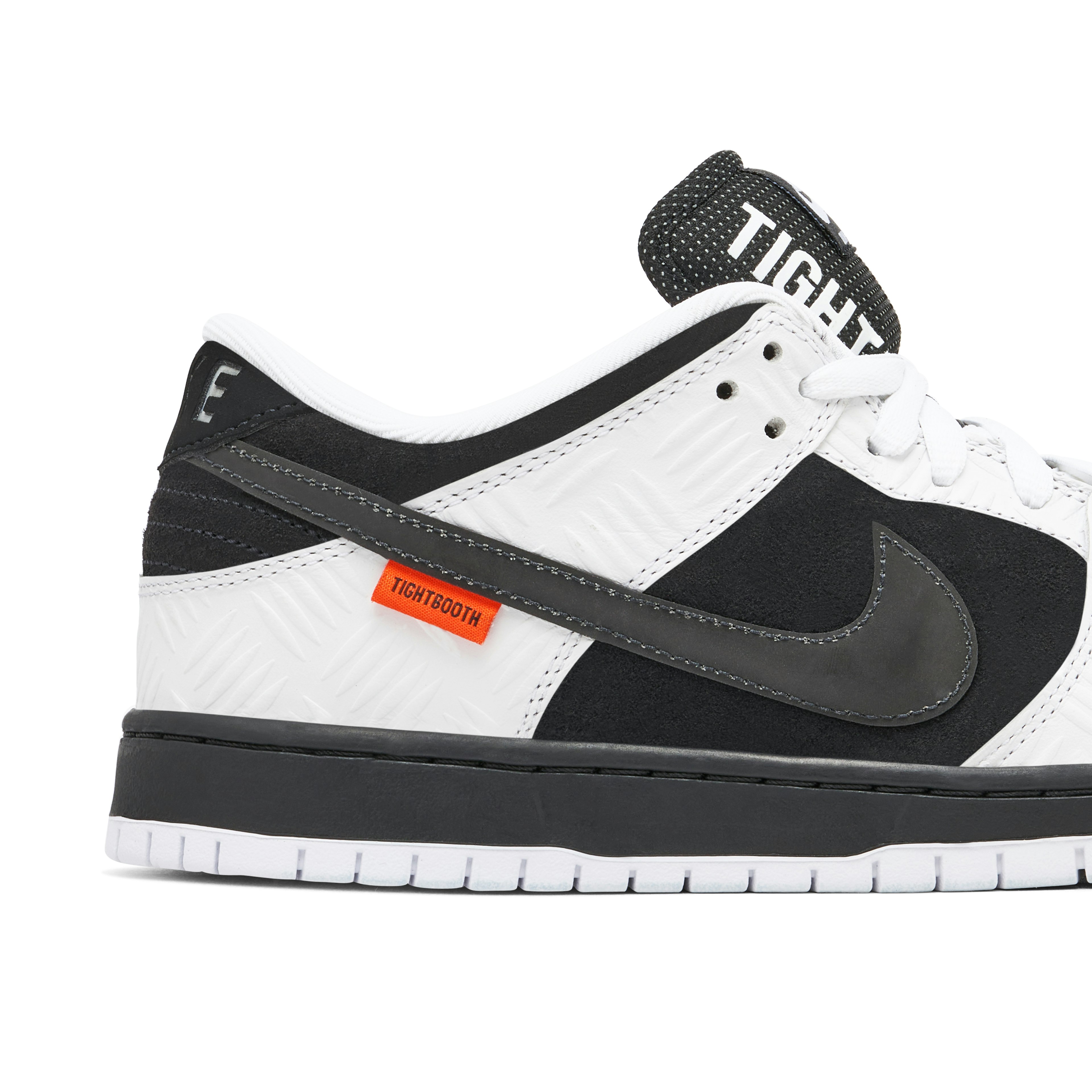 NIKE SB DUNK LOW X TIGHTBOOTH WHITE BLACK