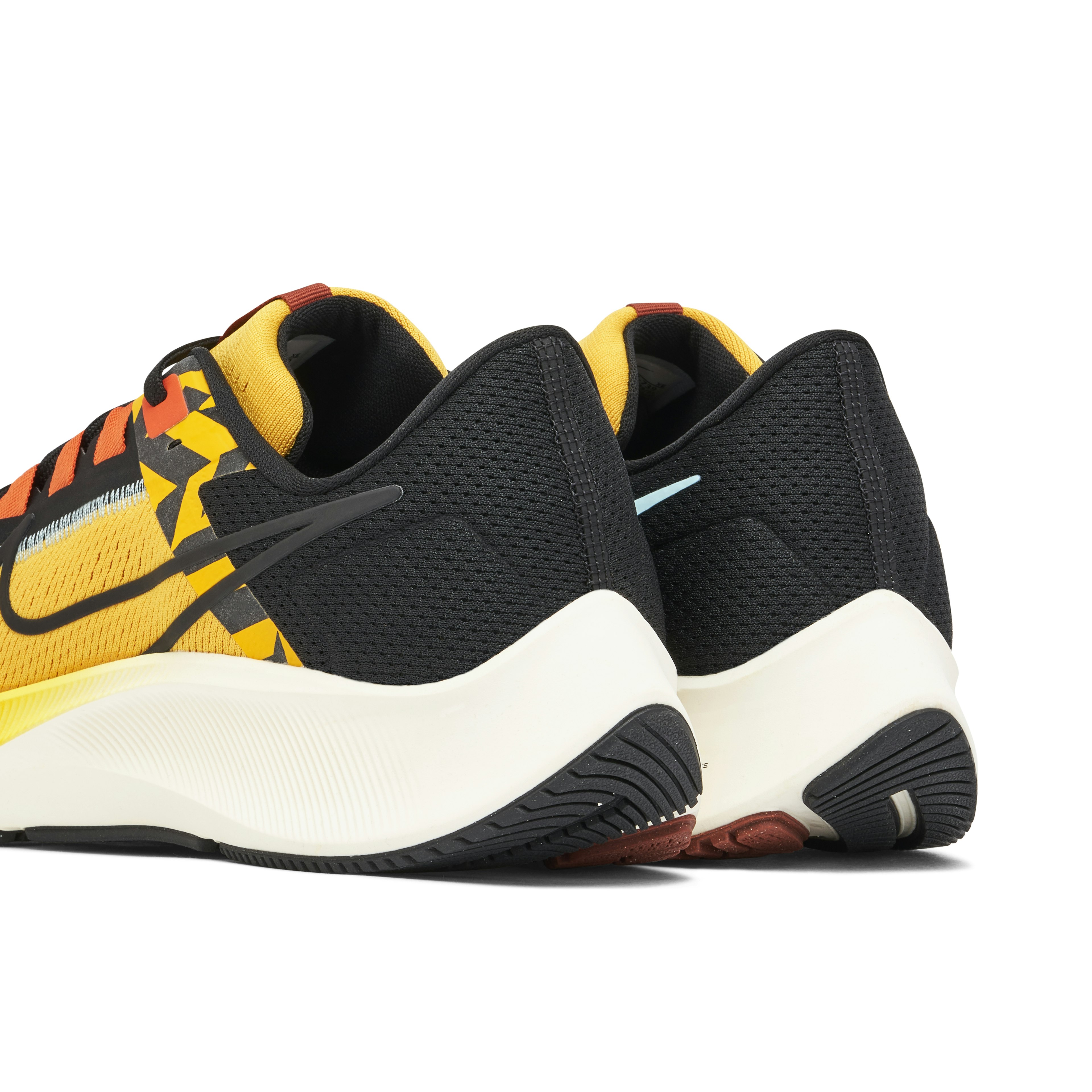 Nike Air Zoom Pegasus 38 University Gold Black