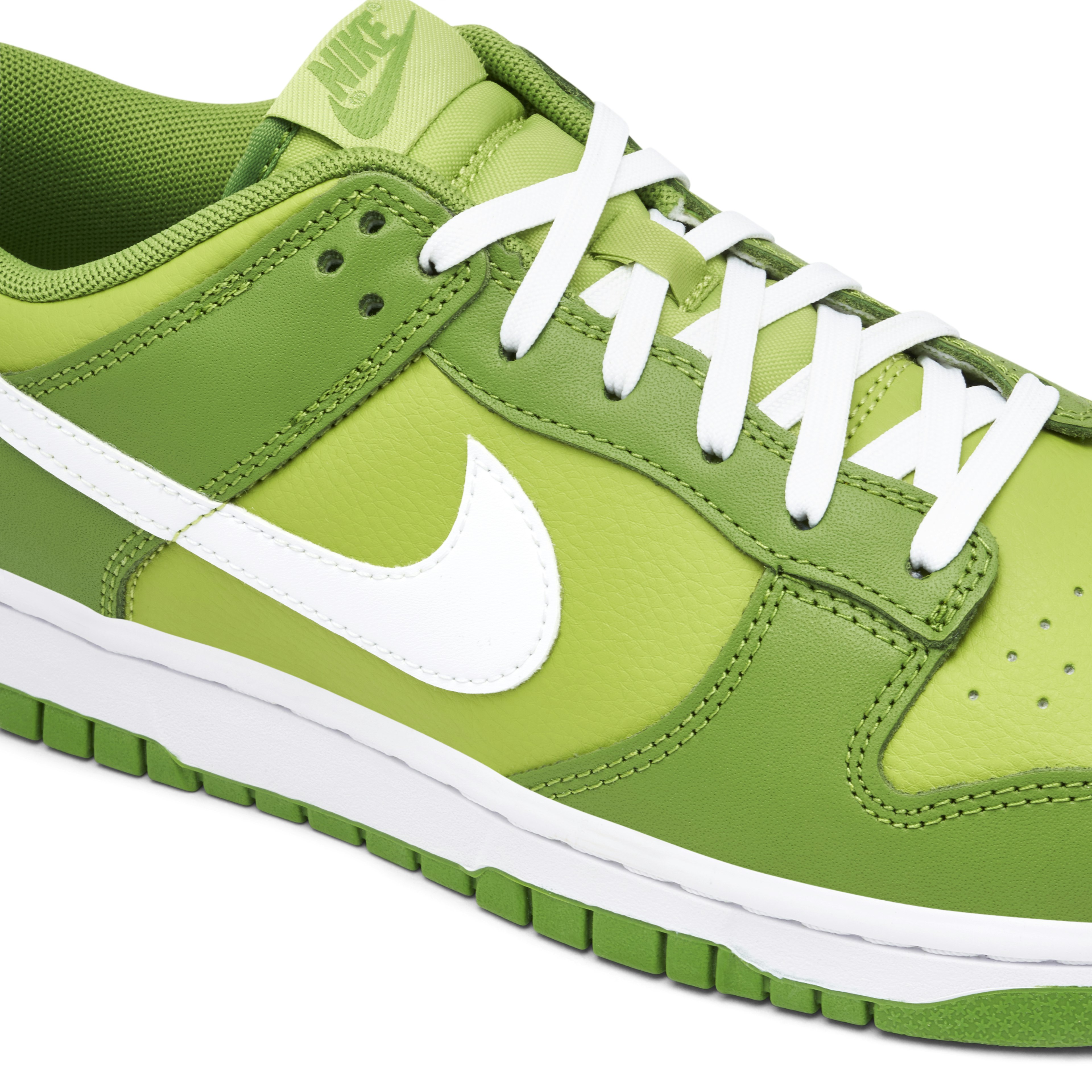 Nike Dunk Low Chlorophyll