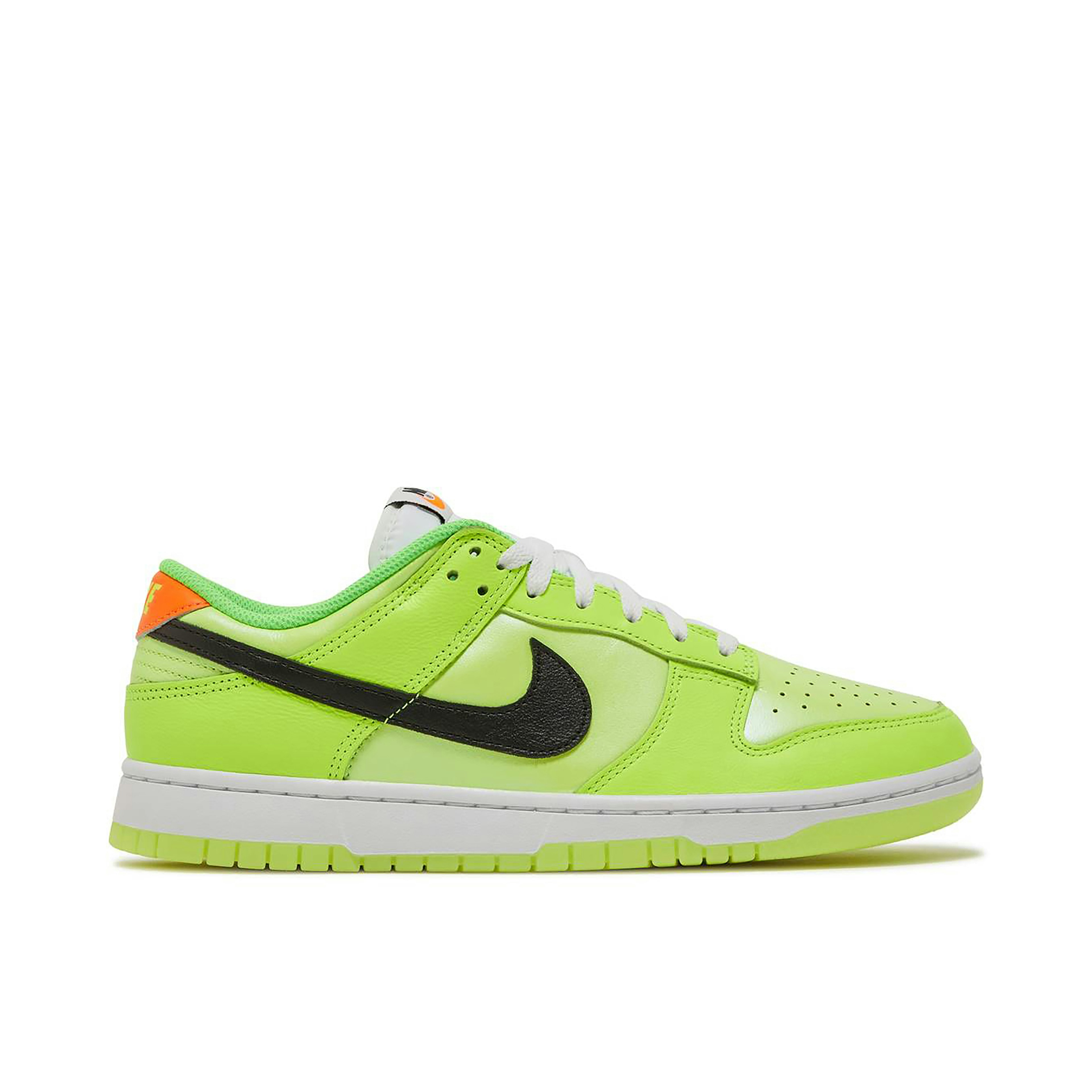 Nike Dunk Low SE Volt