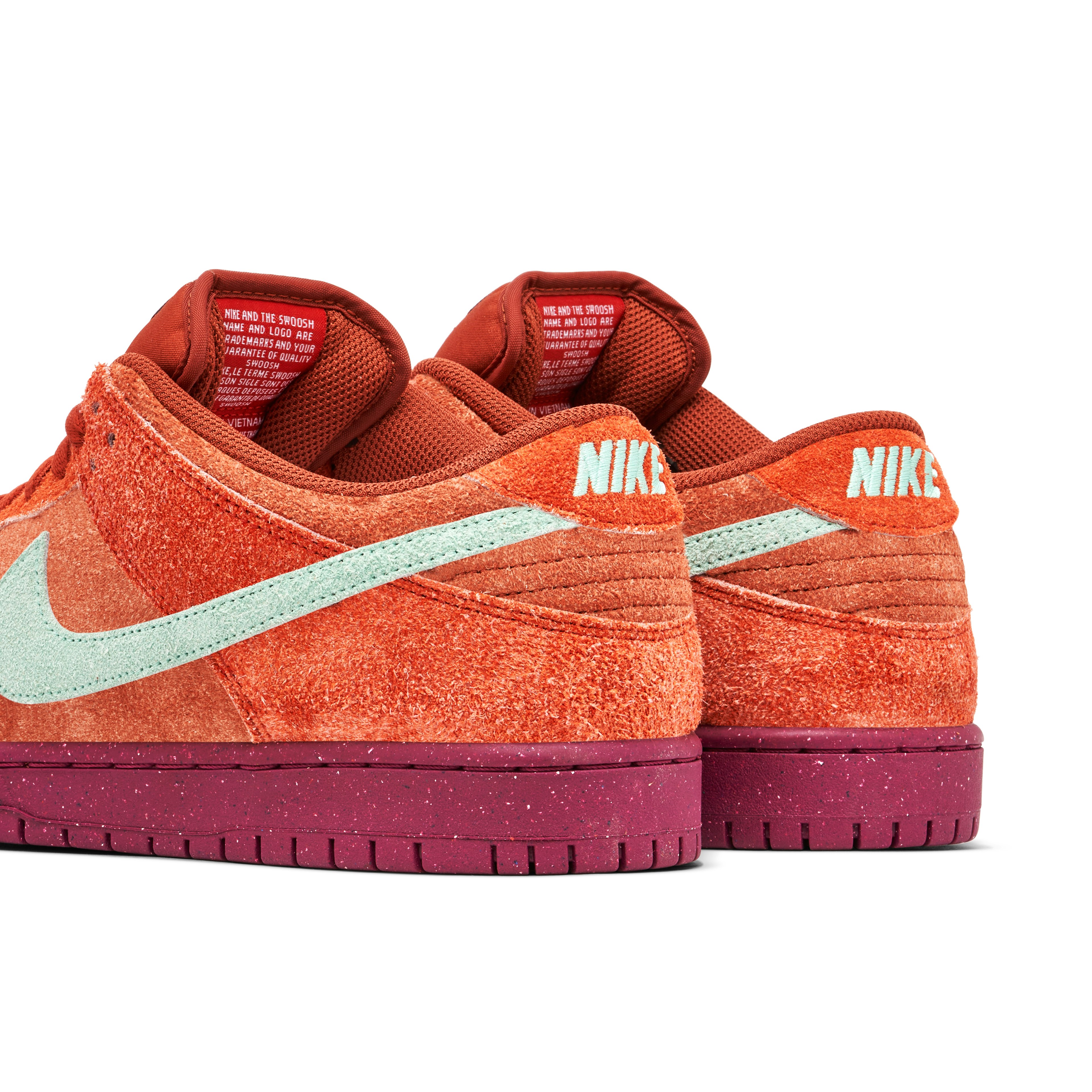 Nike SB Dunk Low Pro Mystic Red
