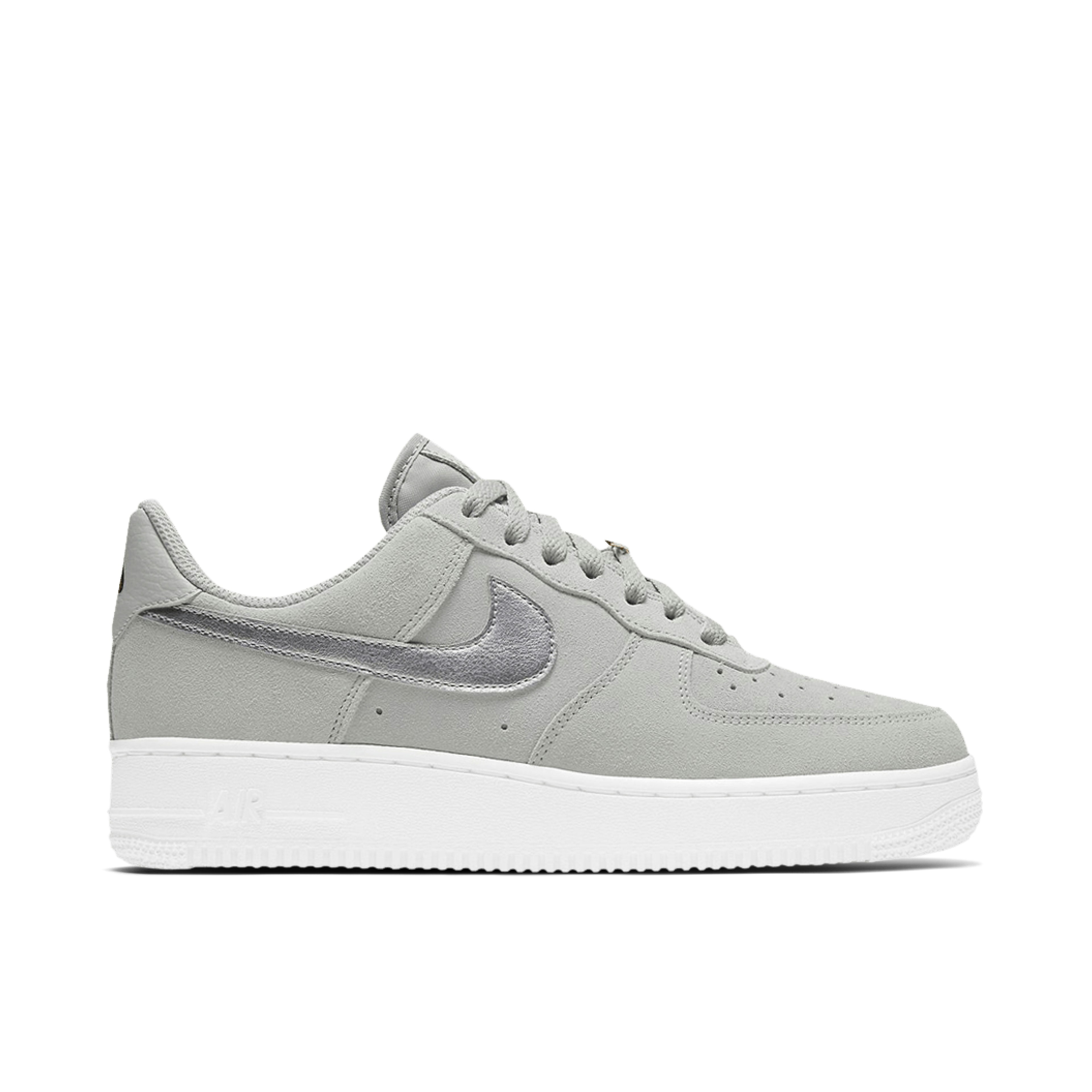 Nike Air Force 1 07 Low Light Smoke Grey für Damen