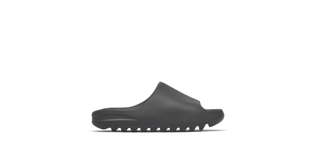 Yeezy Slide Onyx HQ6448 Laced