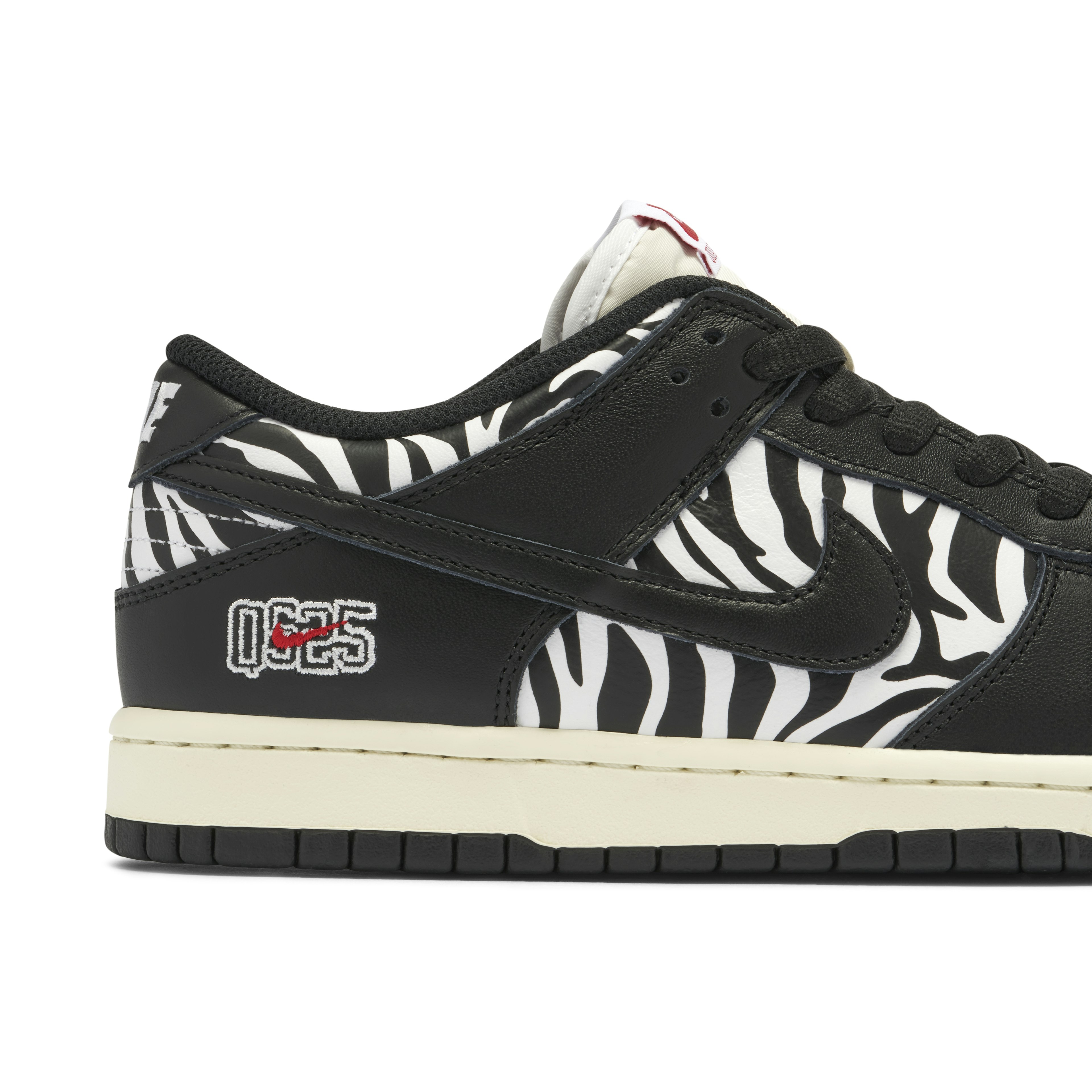 Nike SB Dunk Low OG QS Quartersnacks Zebra