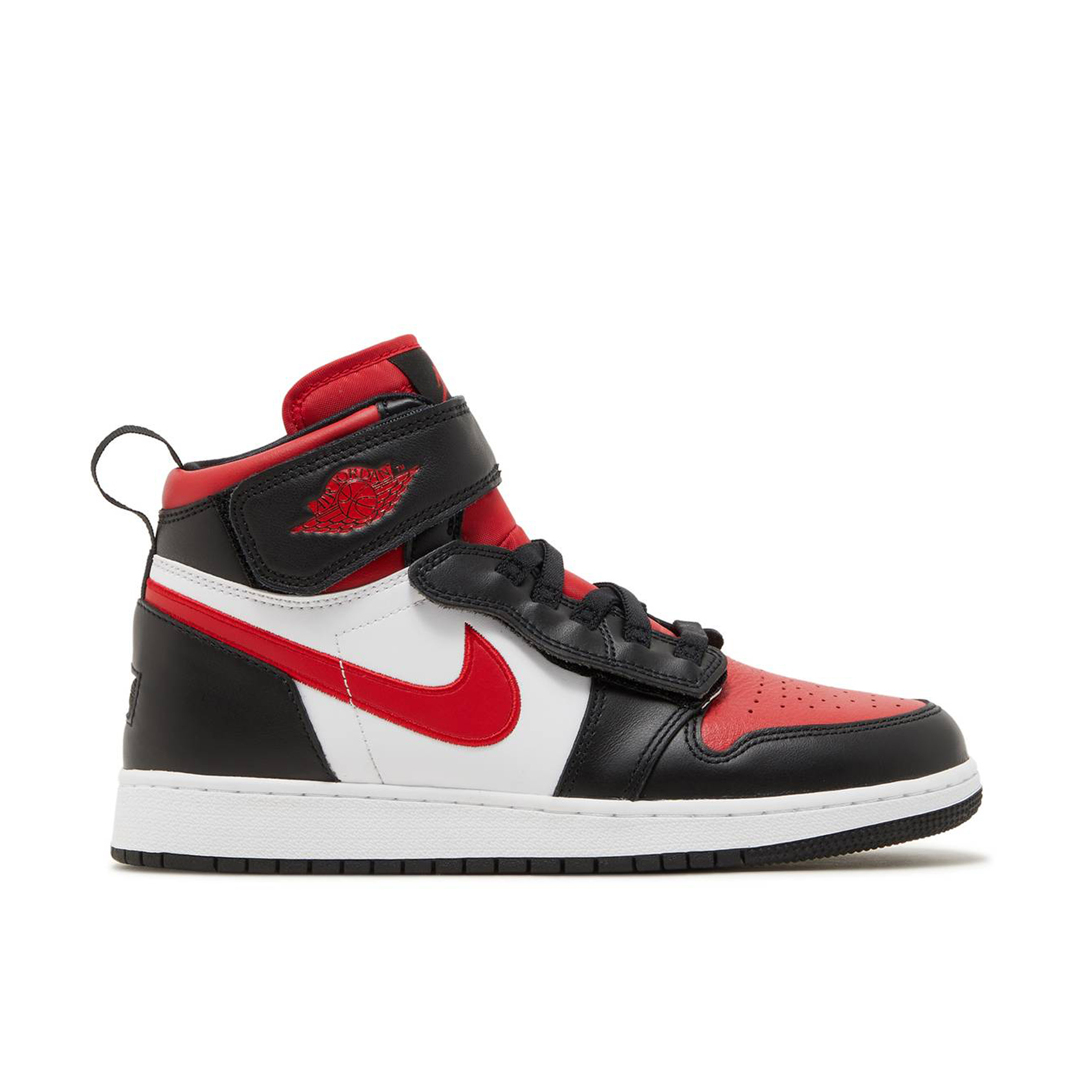 Black and red fashion jordan trainers